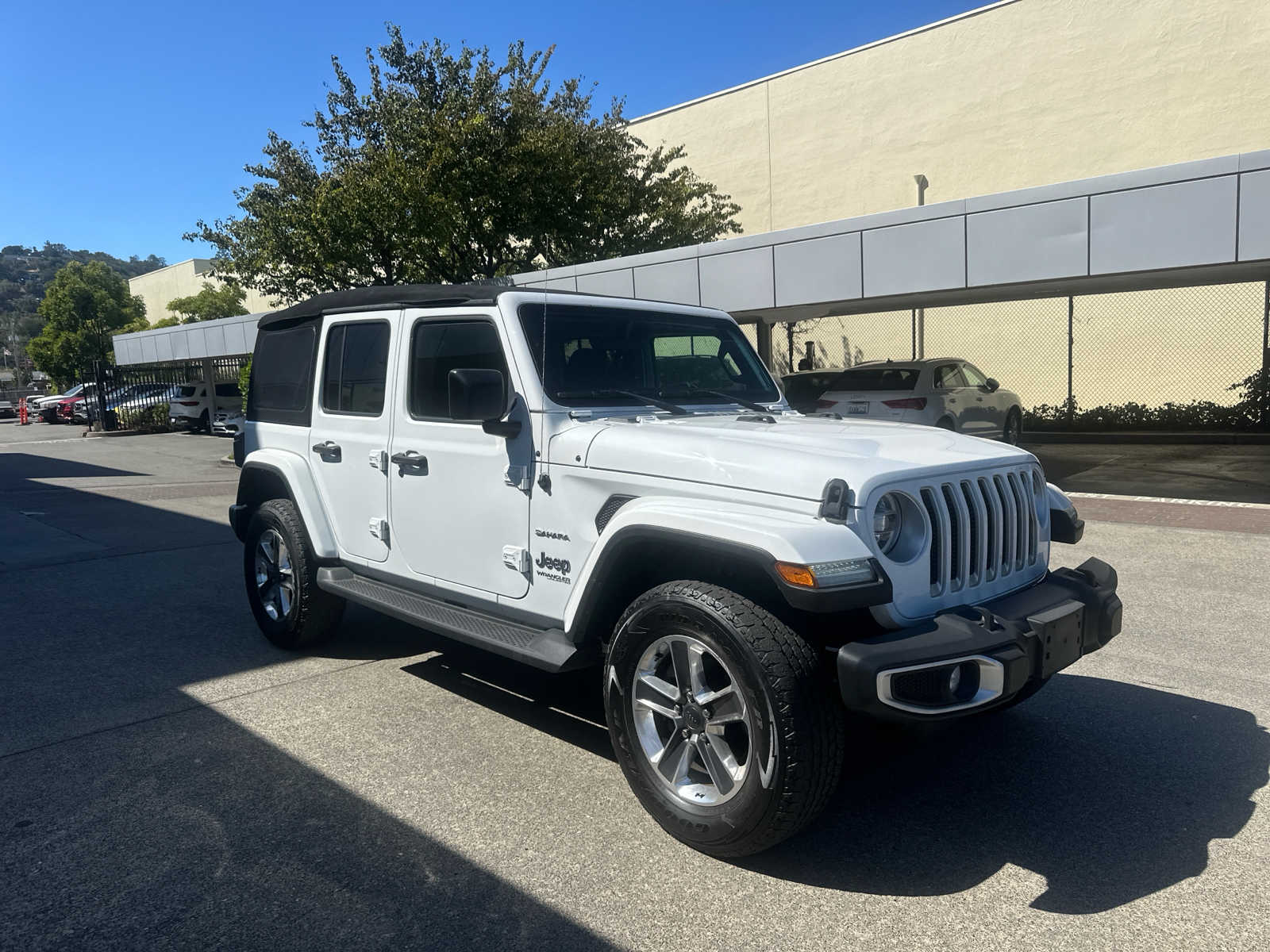 Used 2021 Jeep Wrangler Unlimited Sahara with VIN 1C4HJXEG5MW738927 for sale in Kailua Kona, HI