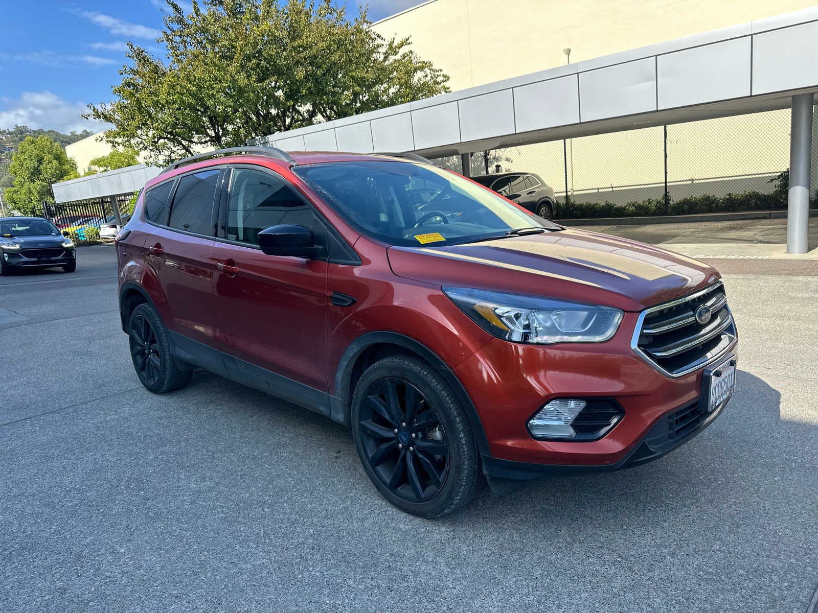 Used 2019 Ford Escape SE with VIN 1FMCU9GD9KUC06052 for sale in Kailua Kona, HI