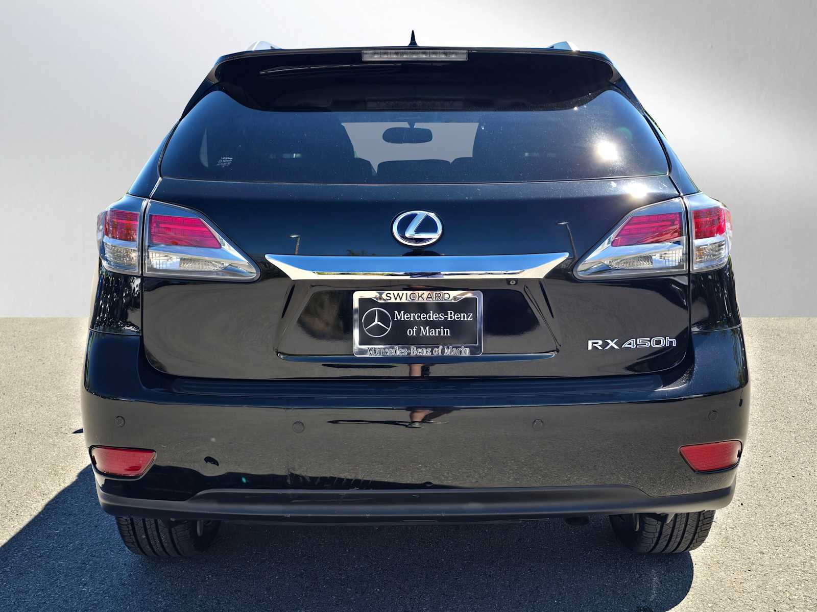 View vehicle photo 4