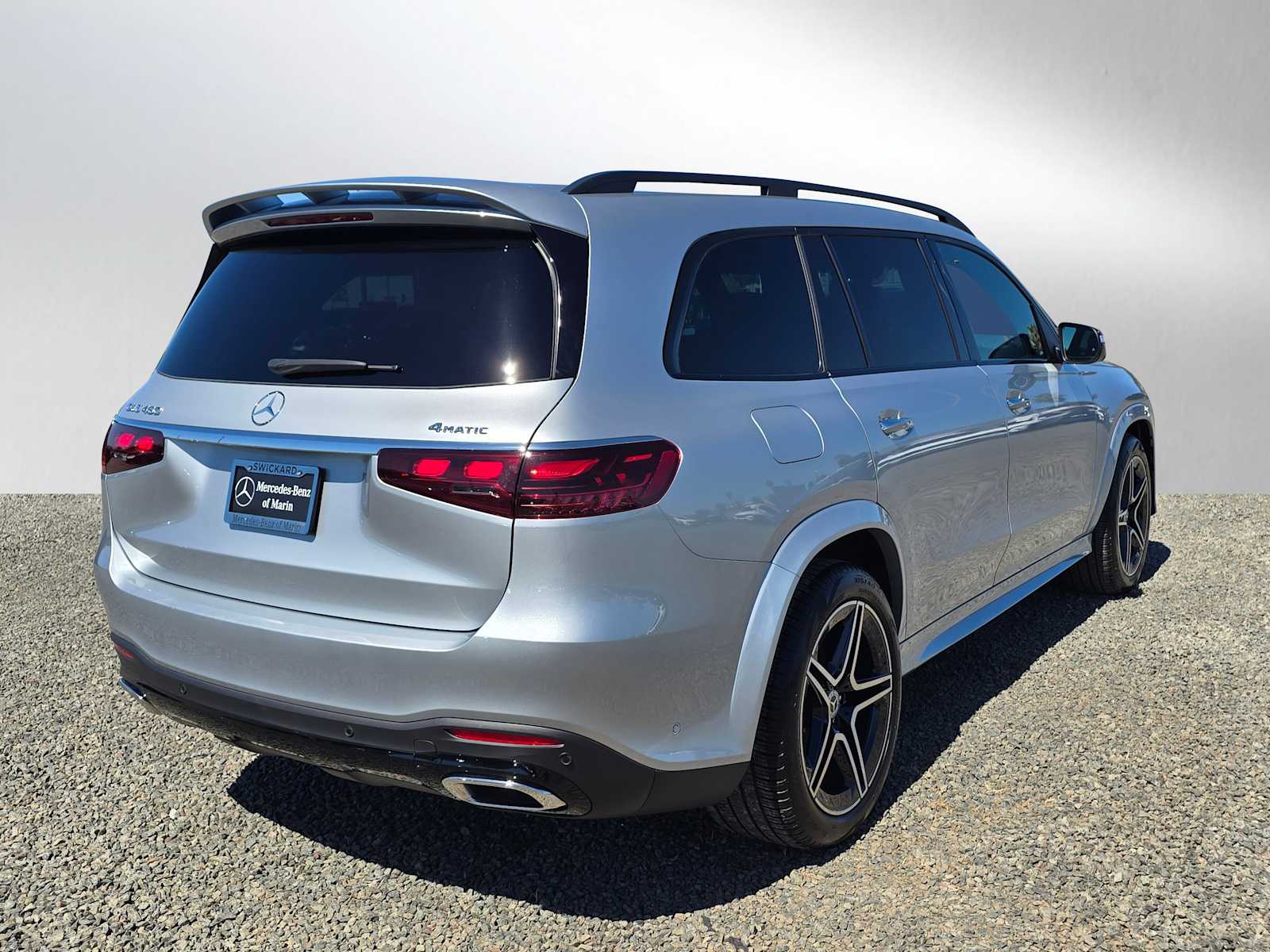 View vehicle photo 3