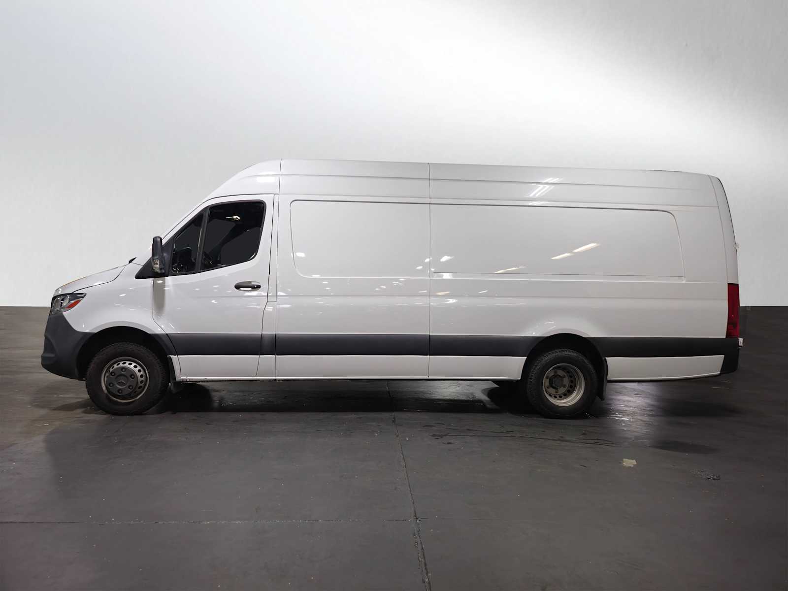 Used 2021 Mercedes-Benz Sprinter Cargo Van Base with VIN W1W8DD3Y8MT049973 for sale in Kailua Kona, HI