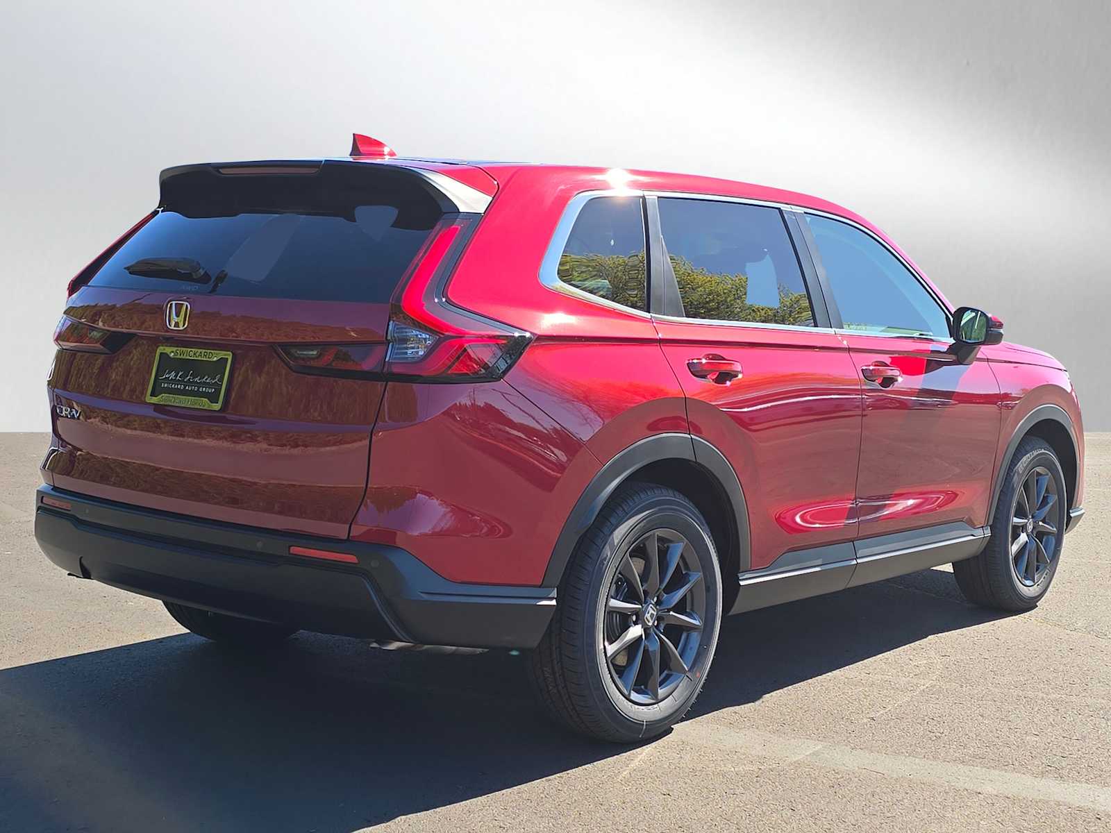 View vehicle photo 3