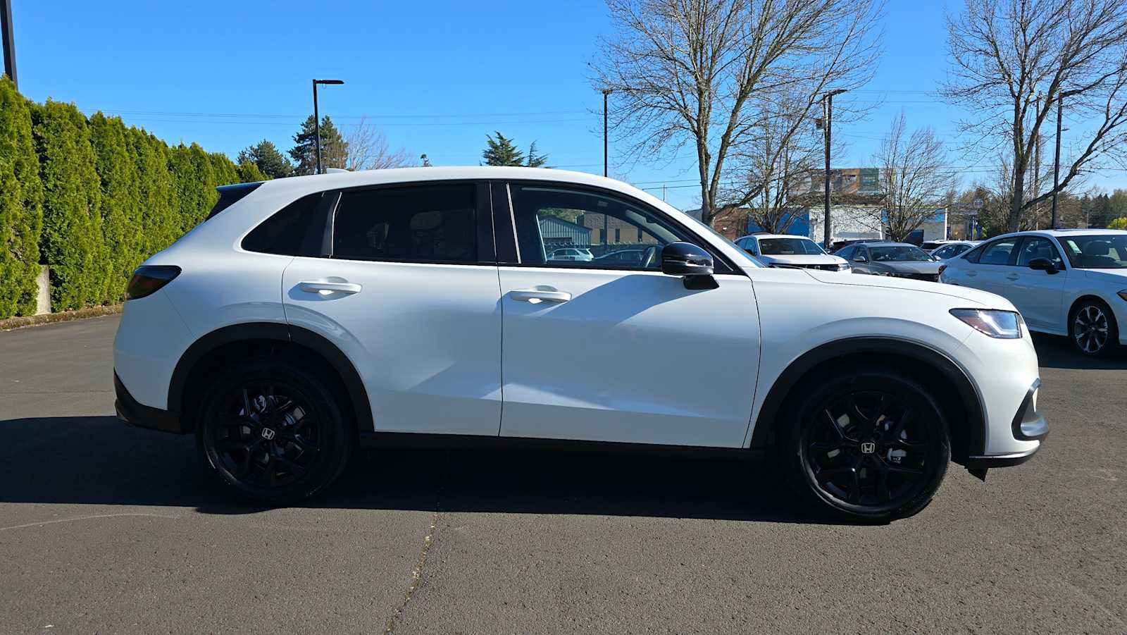 View vehicle photo 2