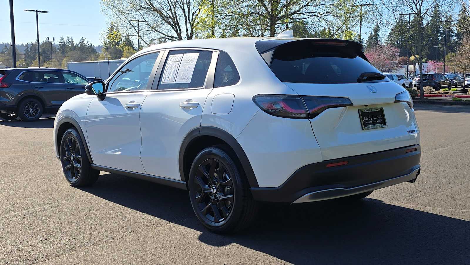 View vehicle photo 5