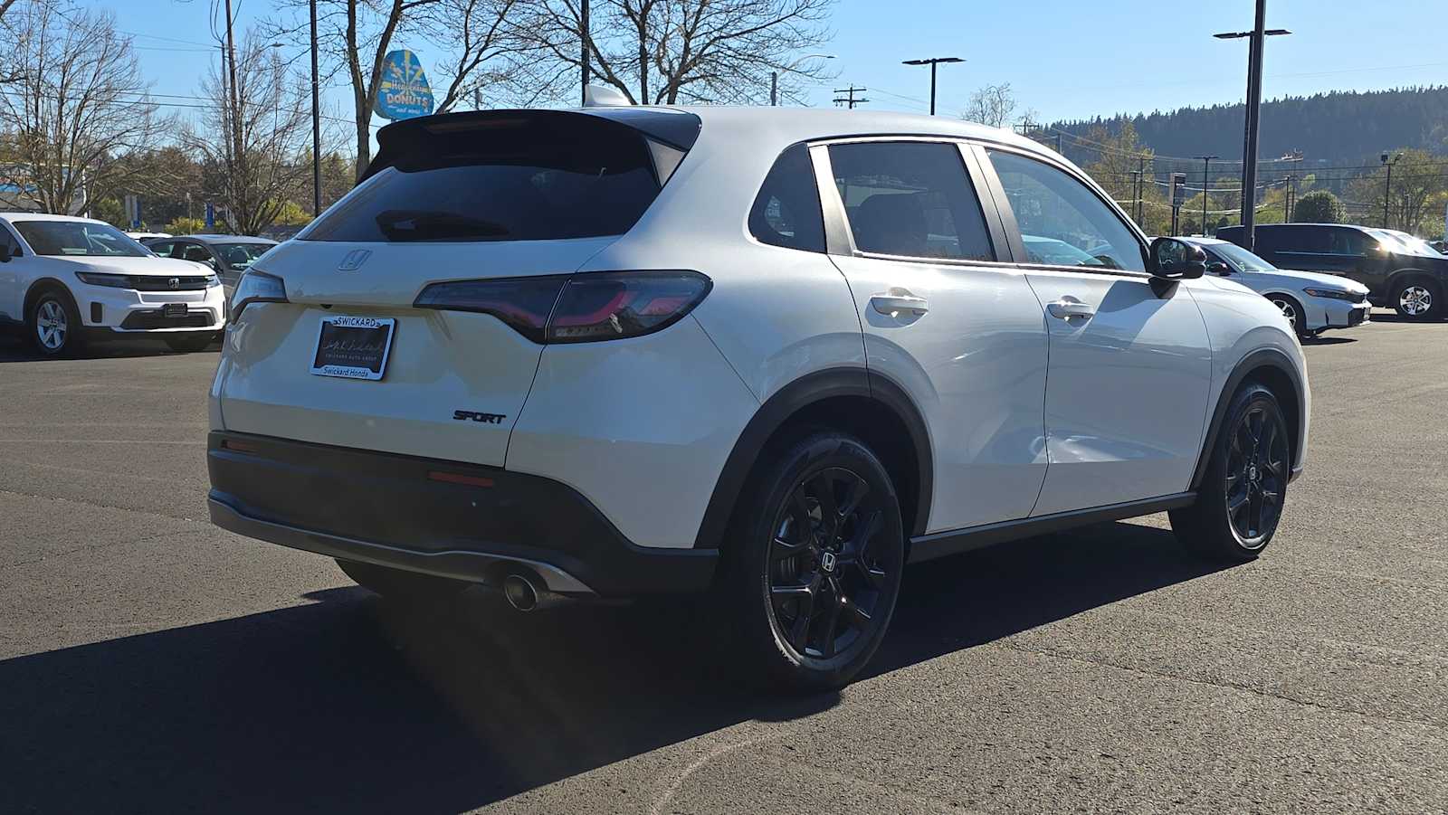 View vehicle photo 3