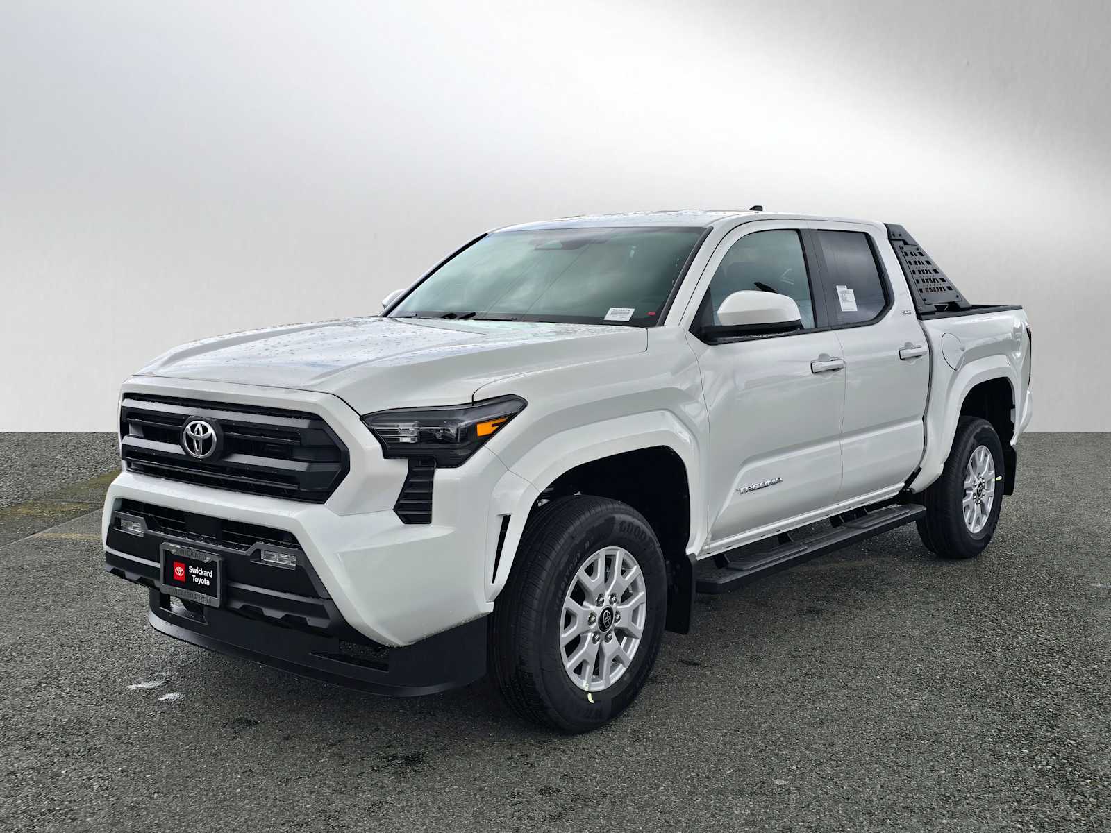 View vehicle photo 7