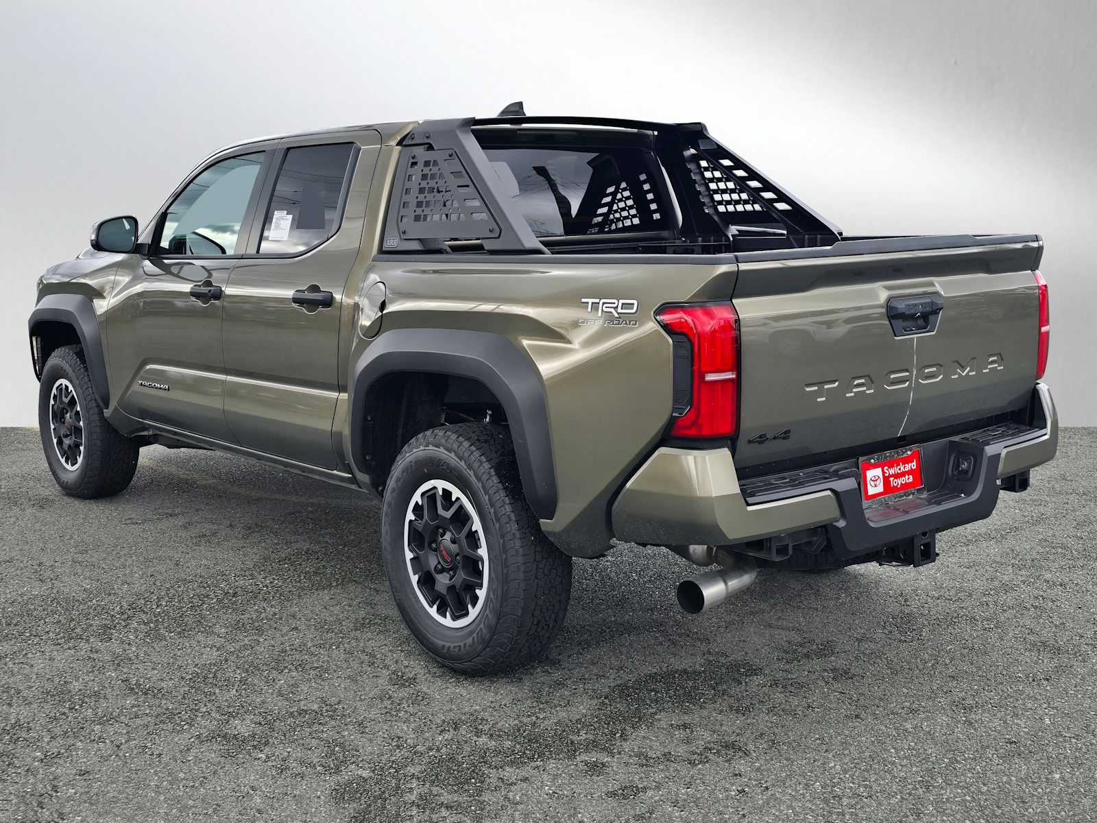 View vehicle photo 5