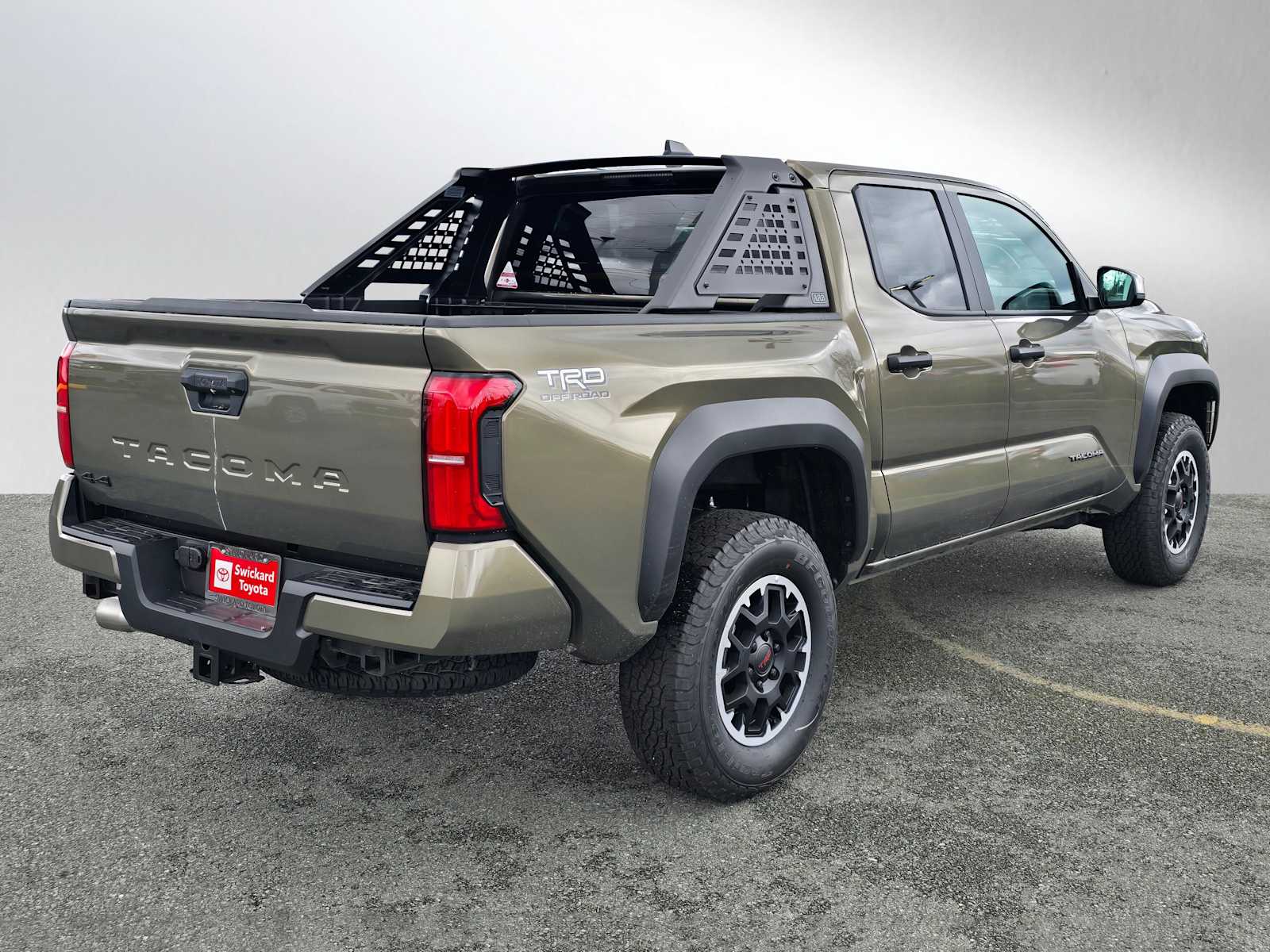 View vehicle photo 3