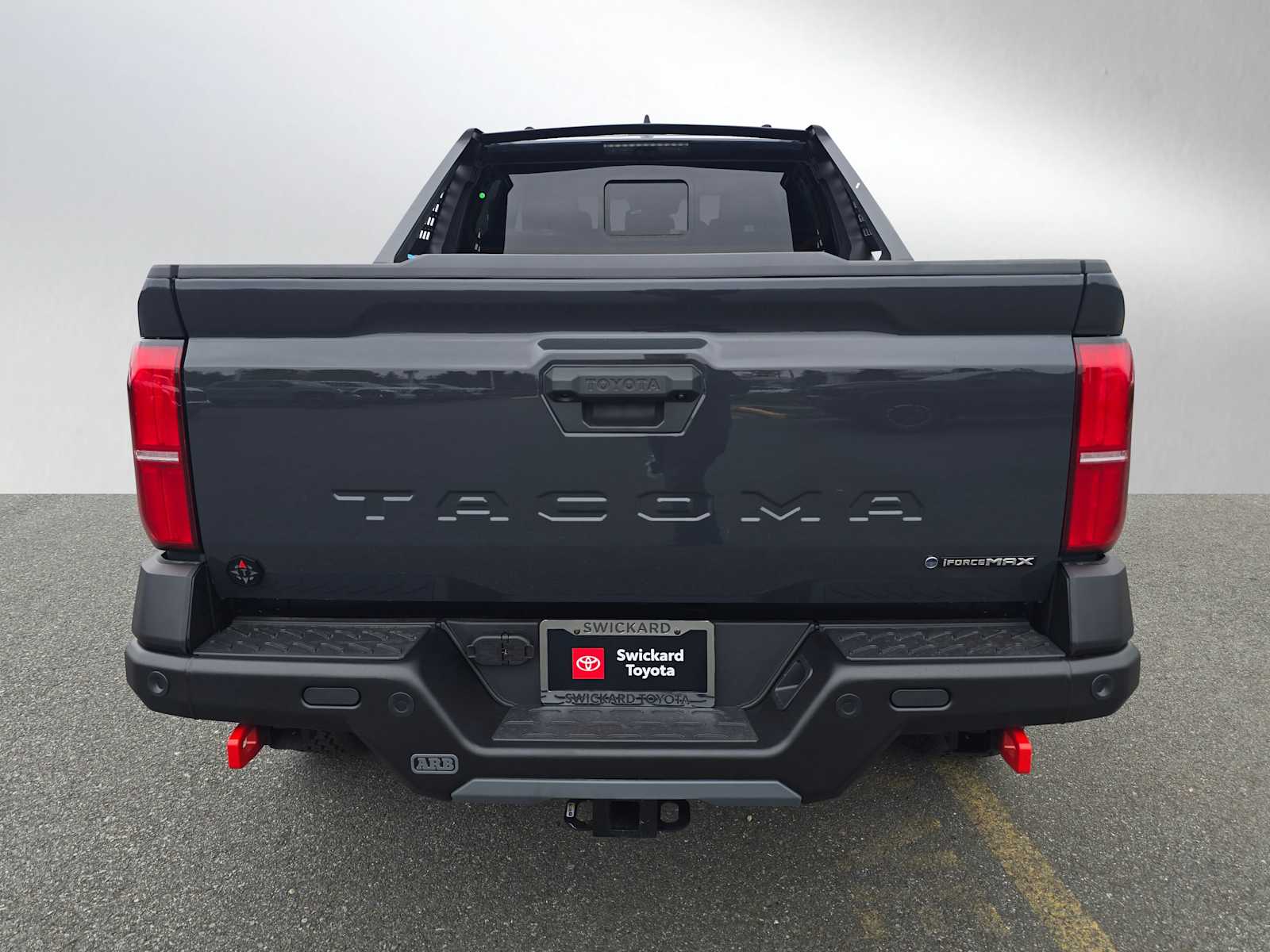 View vehicle photo 4