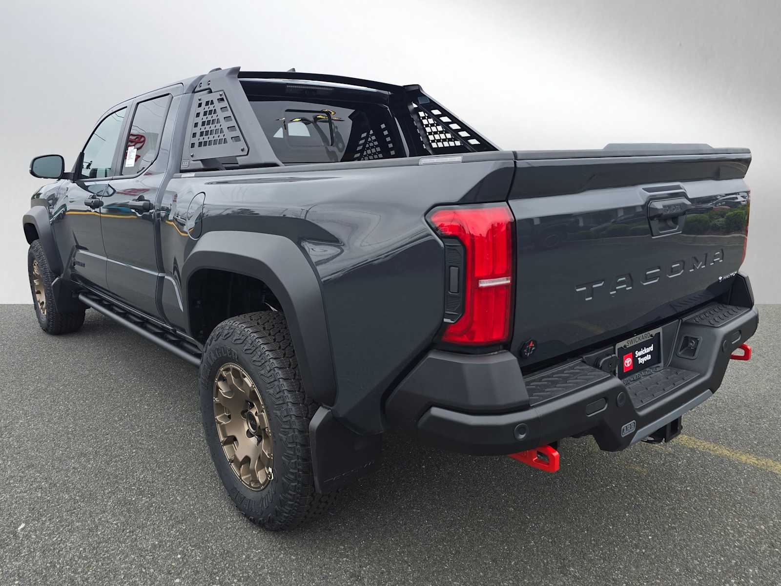 View vehicle photo 5