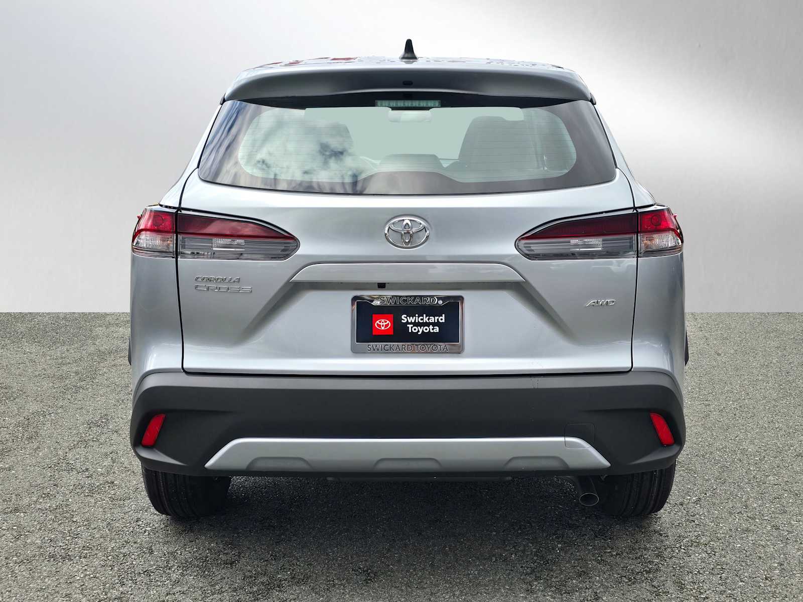 View vehicle photo 4