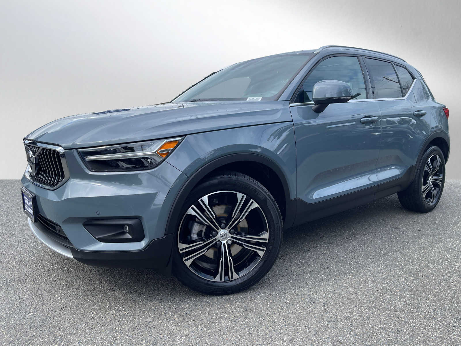 Certified Pre-Owned 2021 Volvo XC40 Inscription Sport Utility in #2458129A  | Swickard Auto Group