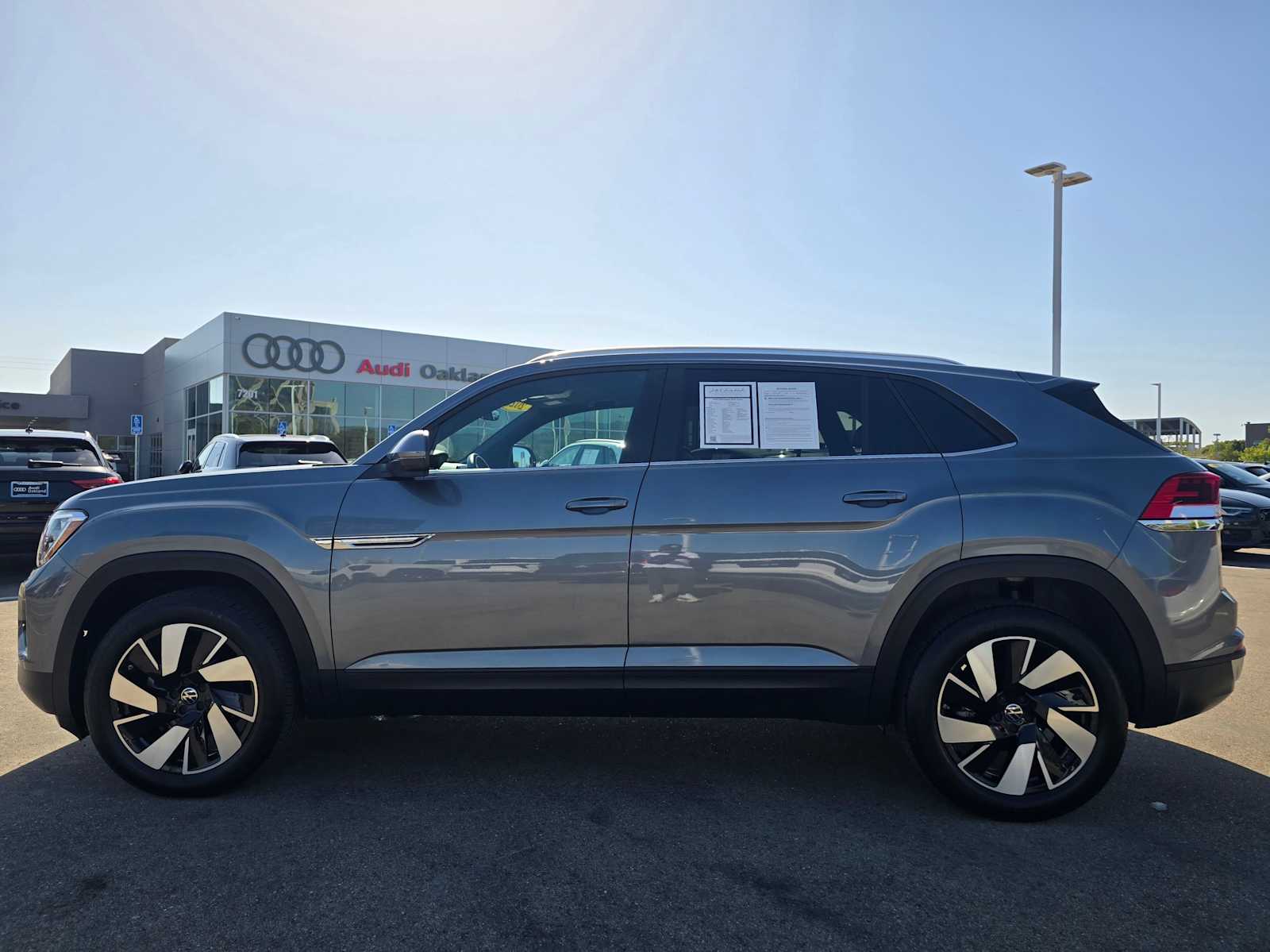 View vehicle photo 2