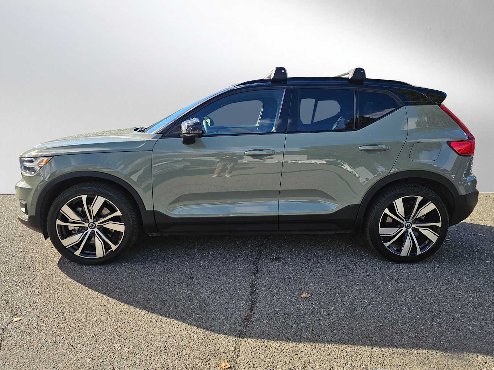 Certified 2022 Volvo XC40 Plus with VIN YV4ED3UR2N2662952 for sale in Kailua Kona, HI