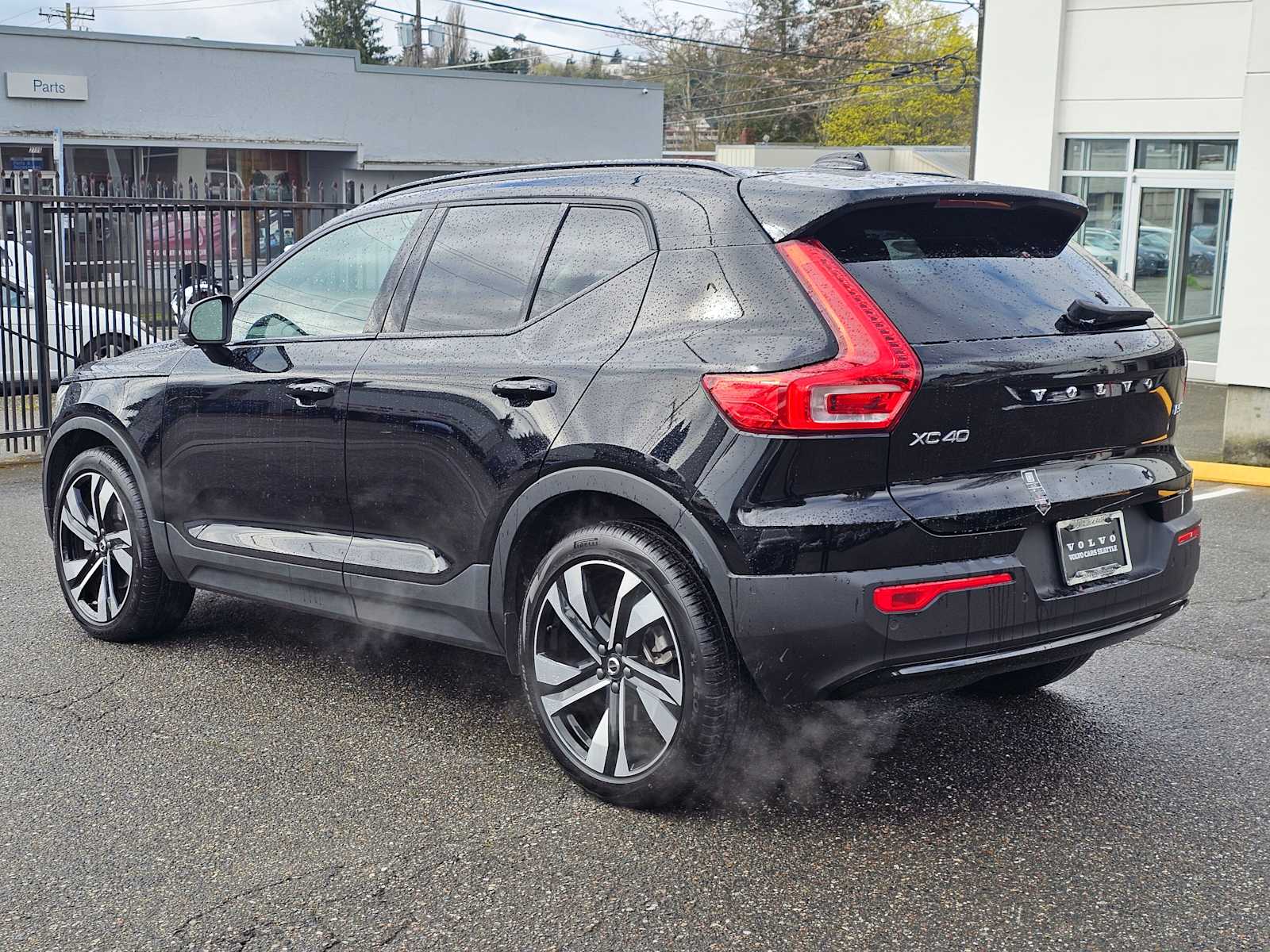 View vehicle photo 5