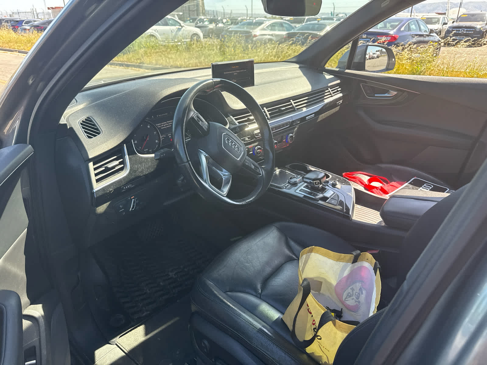 View vehicle photo 7