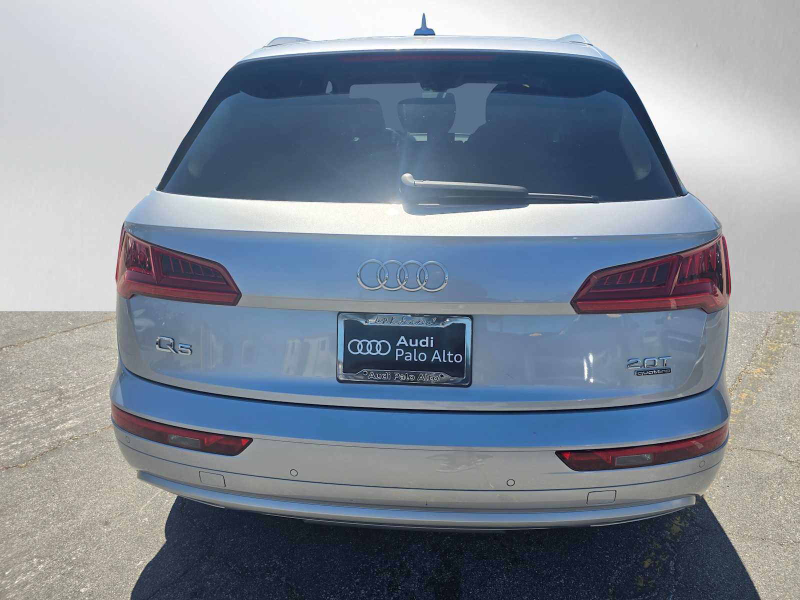 View vehicle photo 4