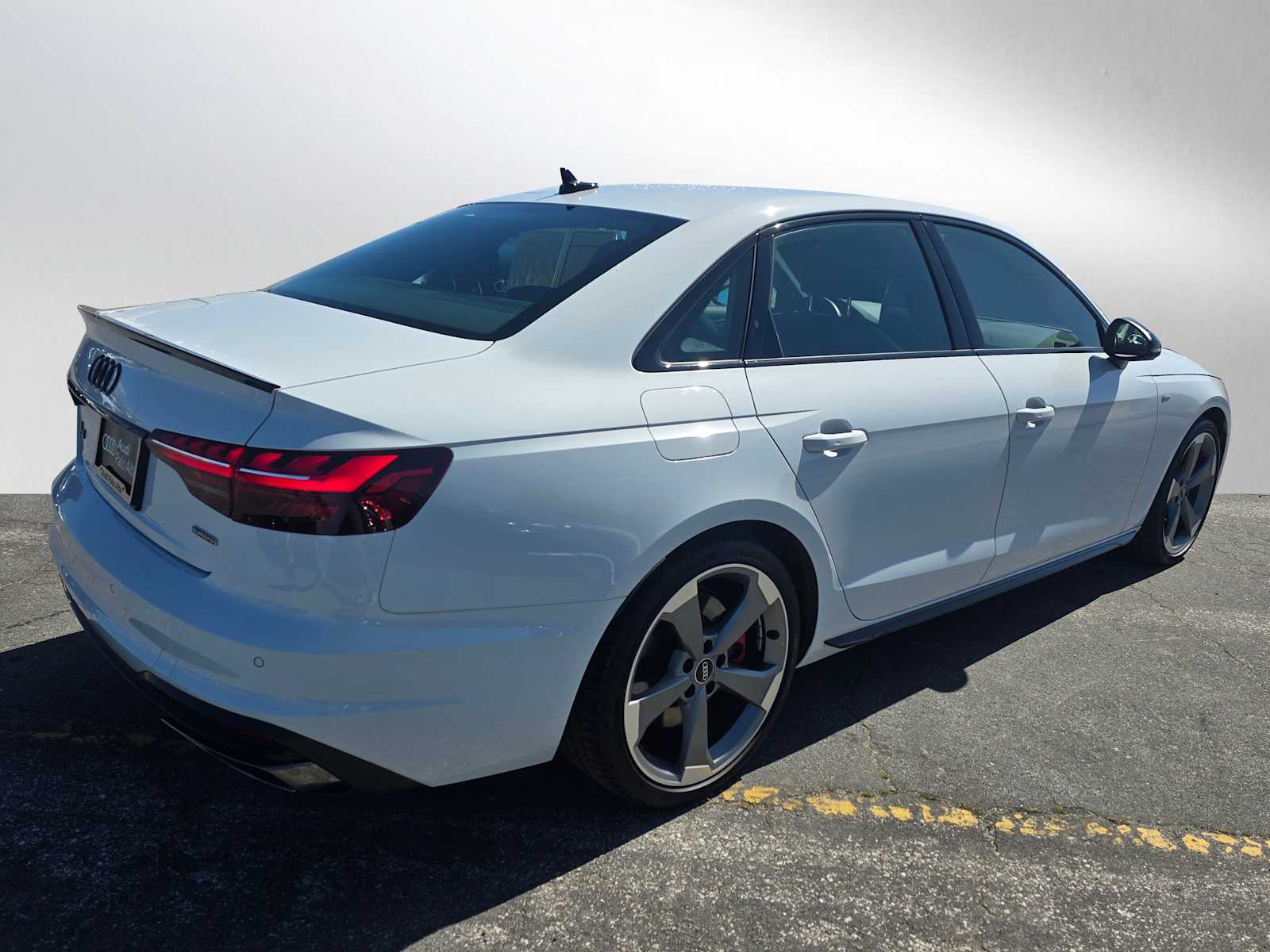 View vehicle photo 3