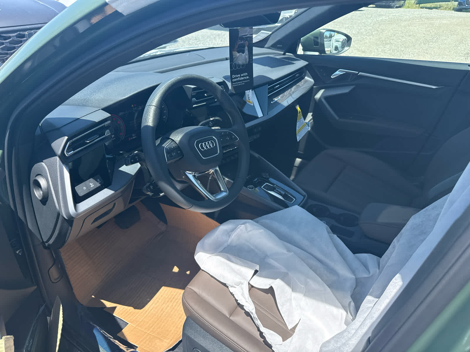 View vehicle photo 5