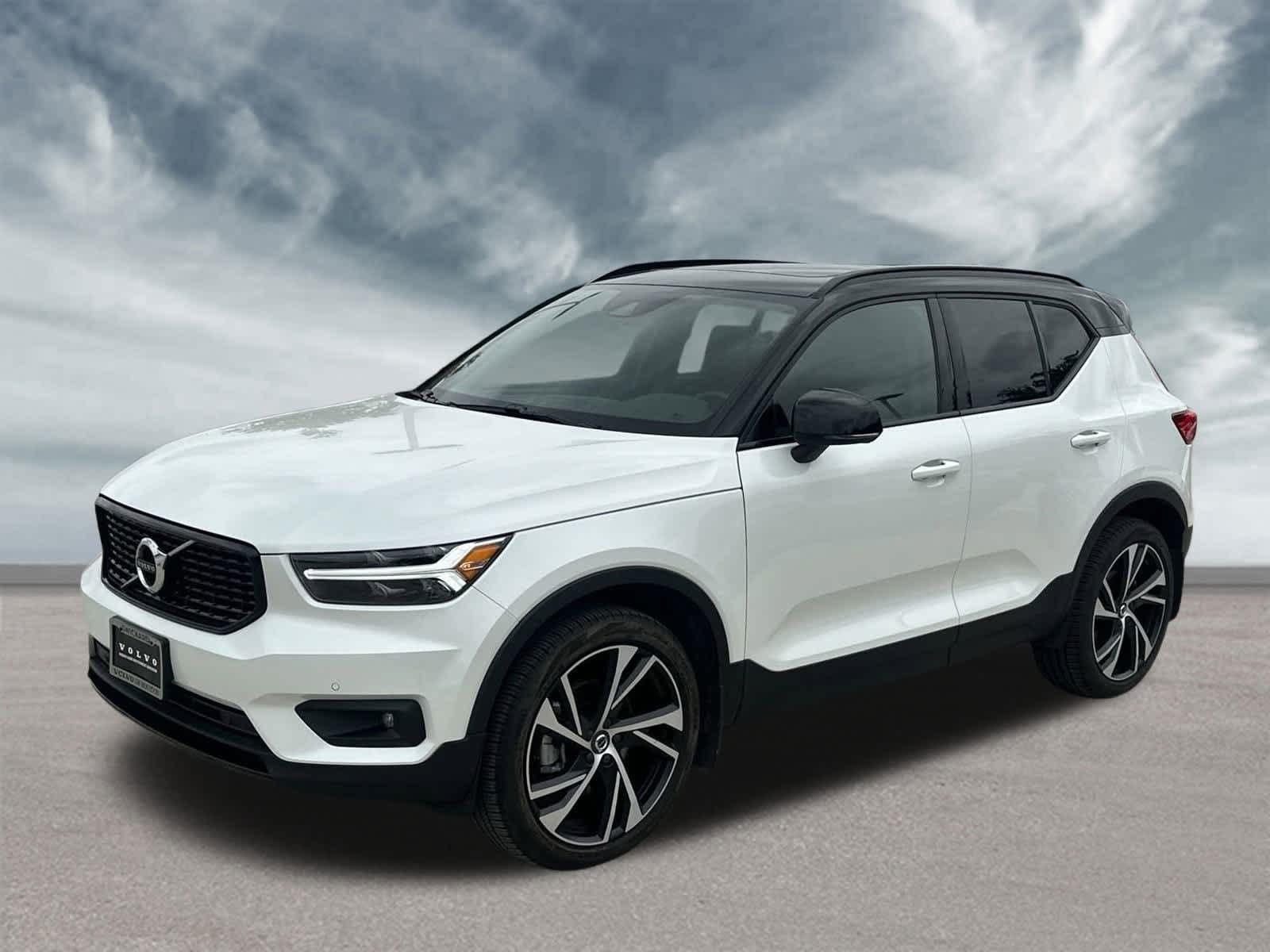 Certified Pre-Owned 2021 Volvo XC40 R-Design Sport Utility in #2496273A |  Swickard Auto Group