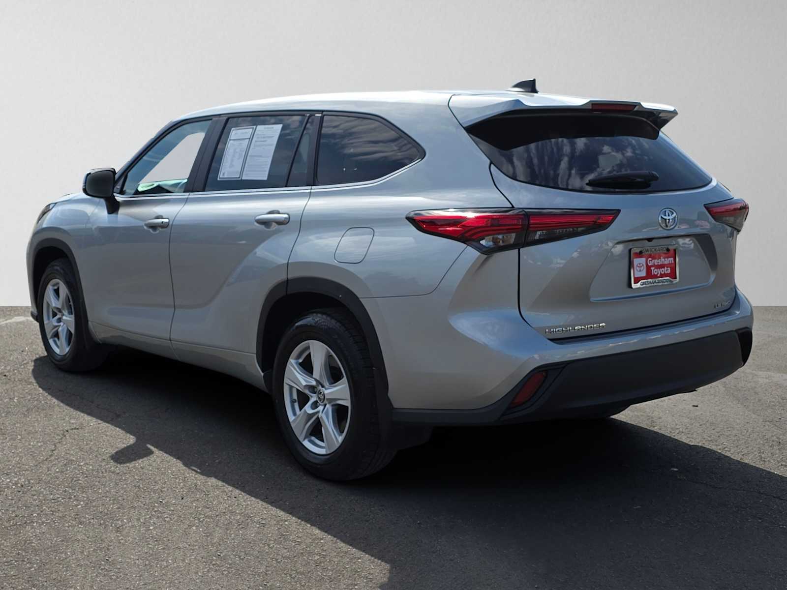 View vehicle photo 7