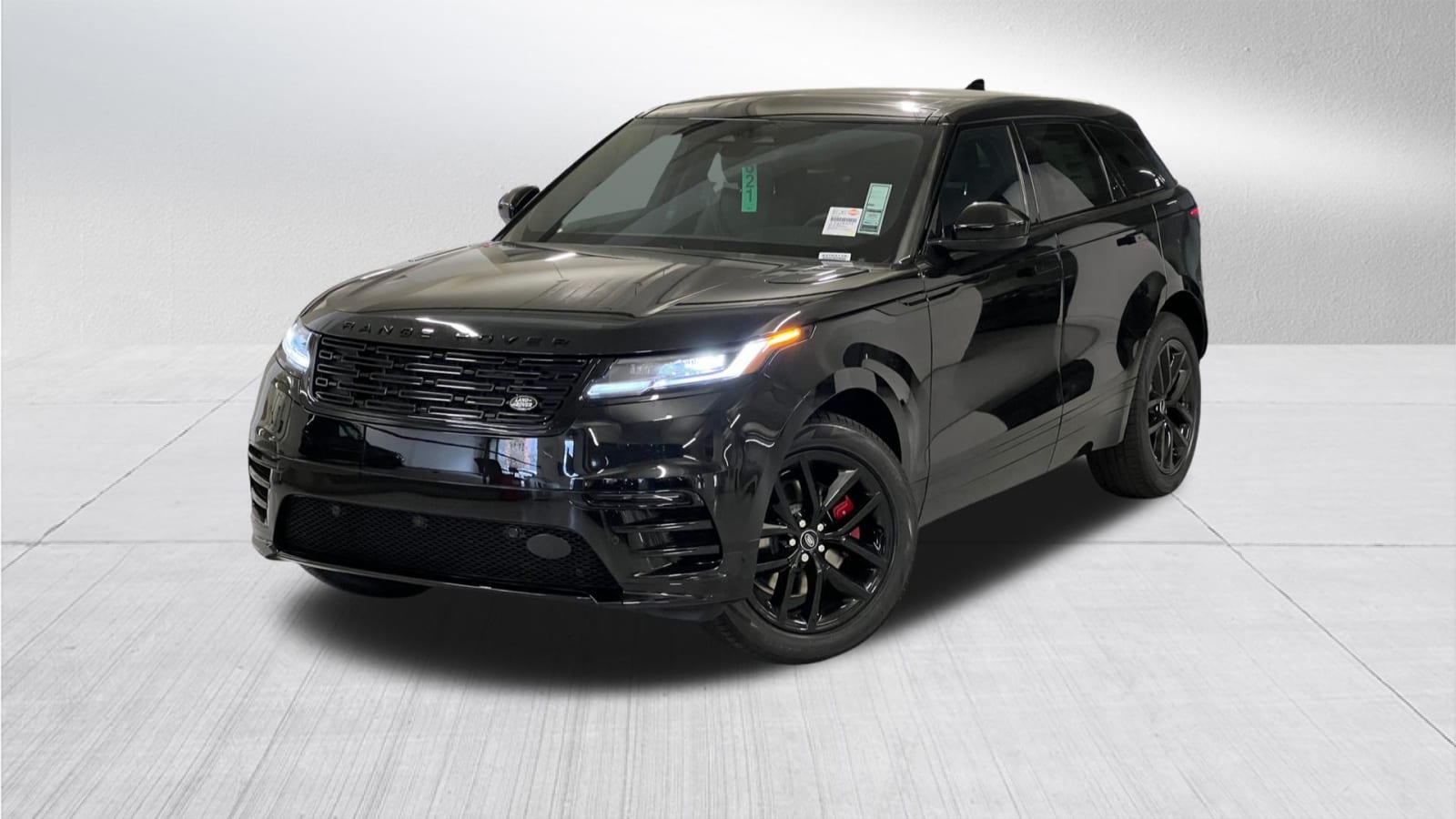 New 2024 Land Rover Range Rover Velar Dynamic SE Sport Utility in 