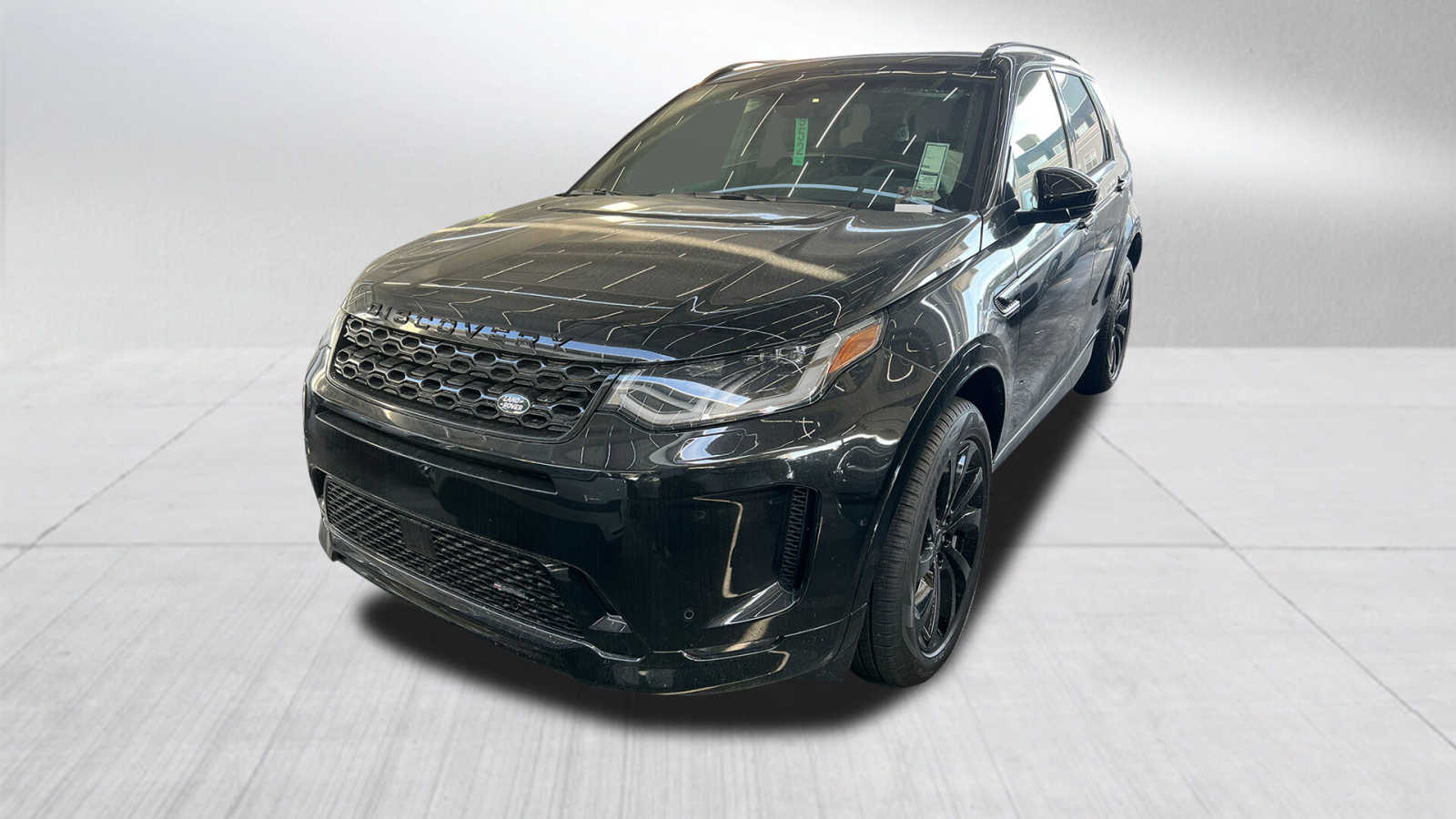 New 2023 Land Rover Discovery Sport SE R-Dynamic Sport Utility in #H334357
