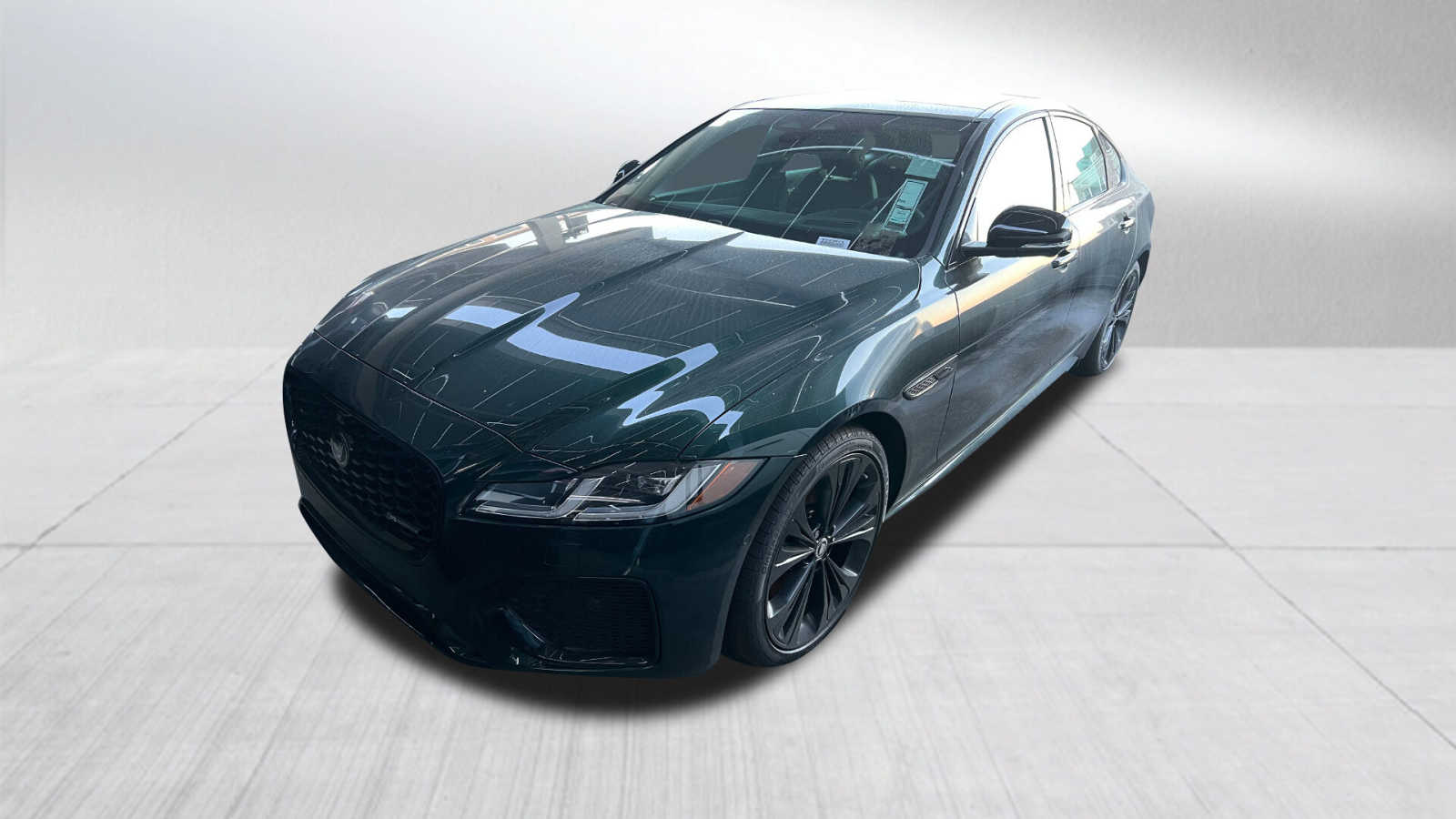 Used Jaguar XF: Specifications and Equipment