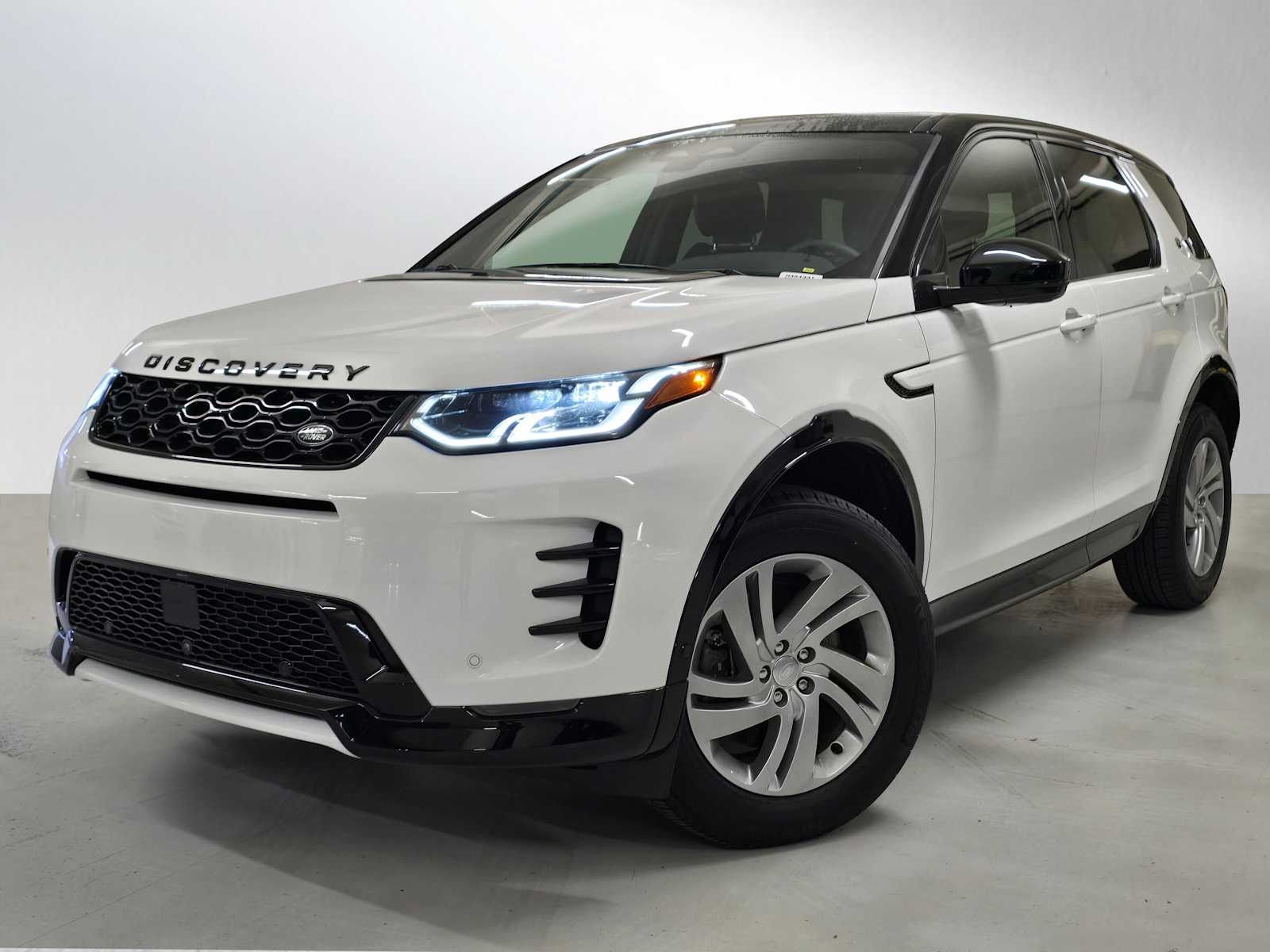 2025 Land Rover Discovery Sport P250 Dynamic SE AWD