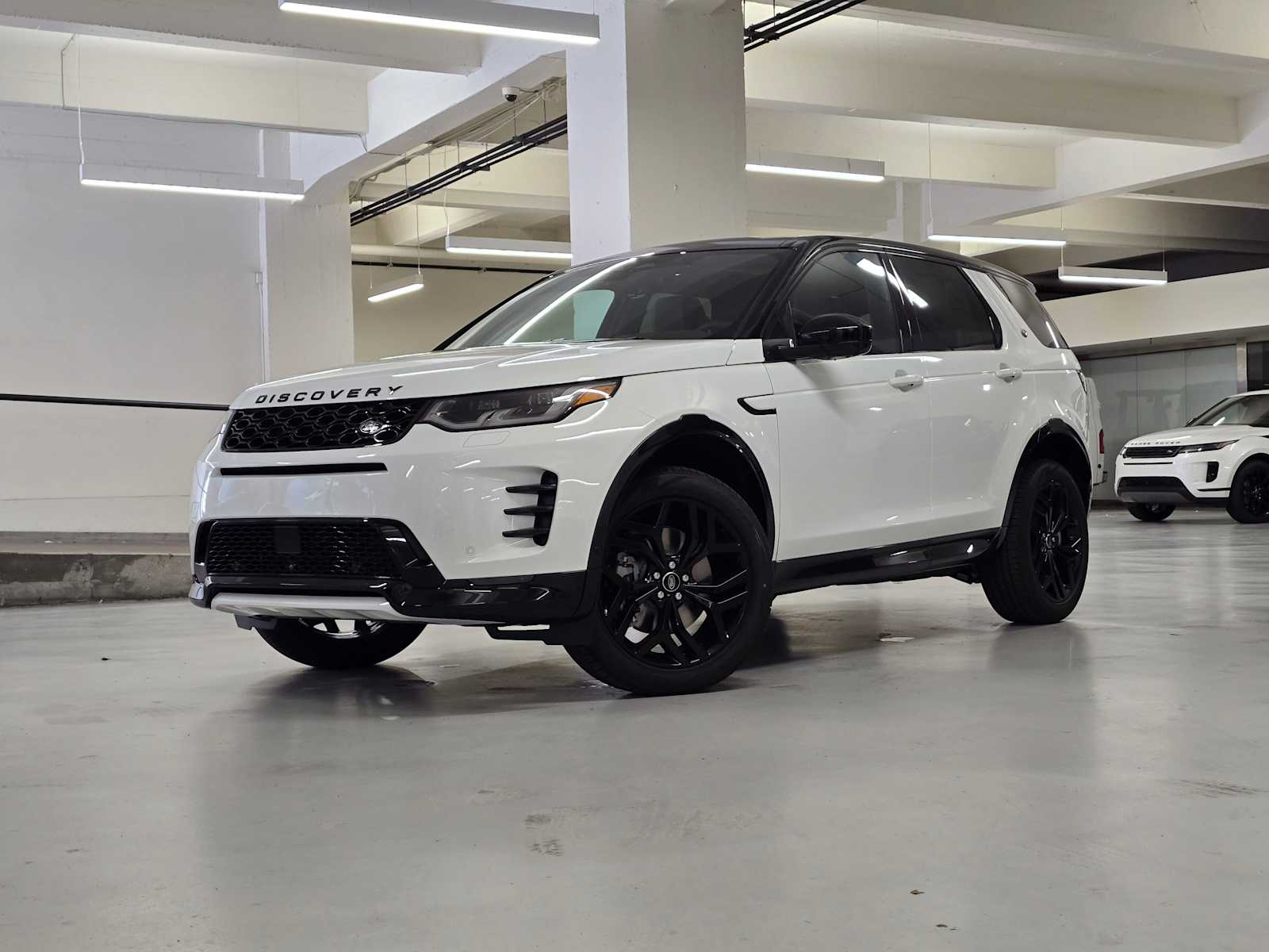 FUJI WHT 2026 Land Rover Discovery Sport P250 Landmark AWD SUV / Crossover All-Wheel Drive 9-Speed Automatic