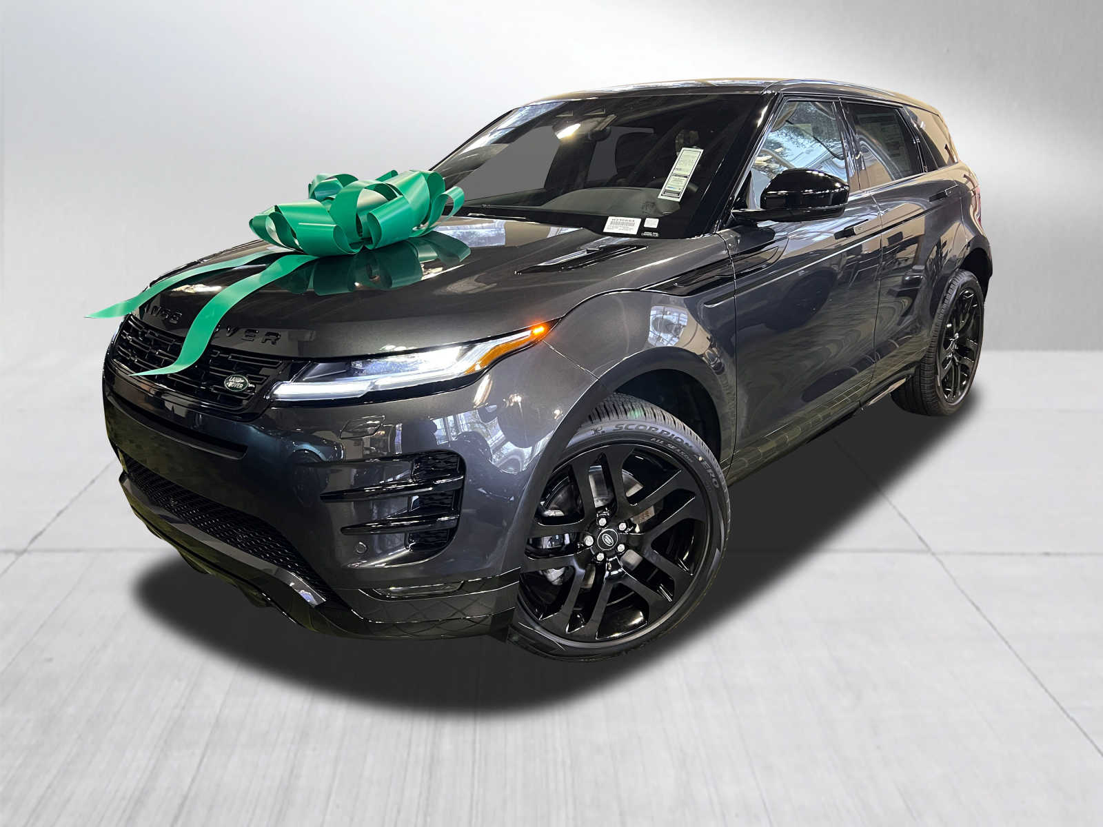 2021 Land Rover Range Rover Evoque Keeps Its Good Looks, Trades Its Old Tech