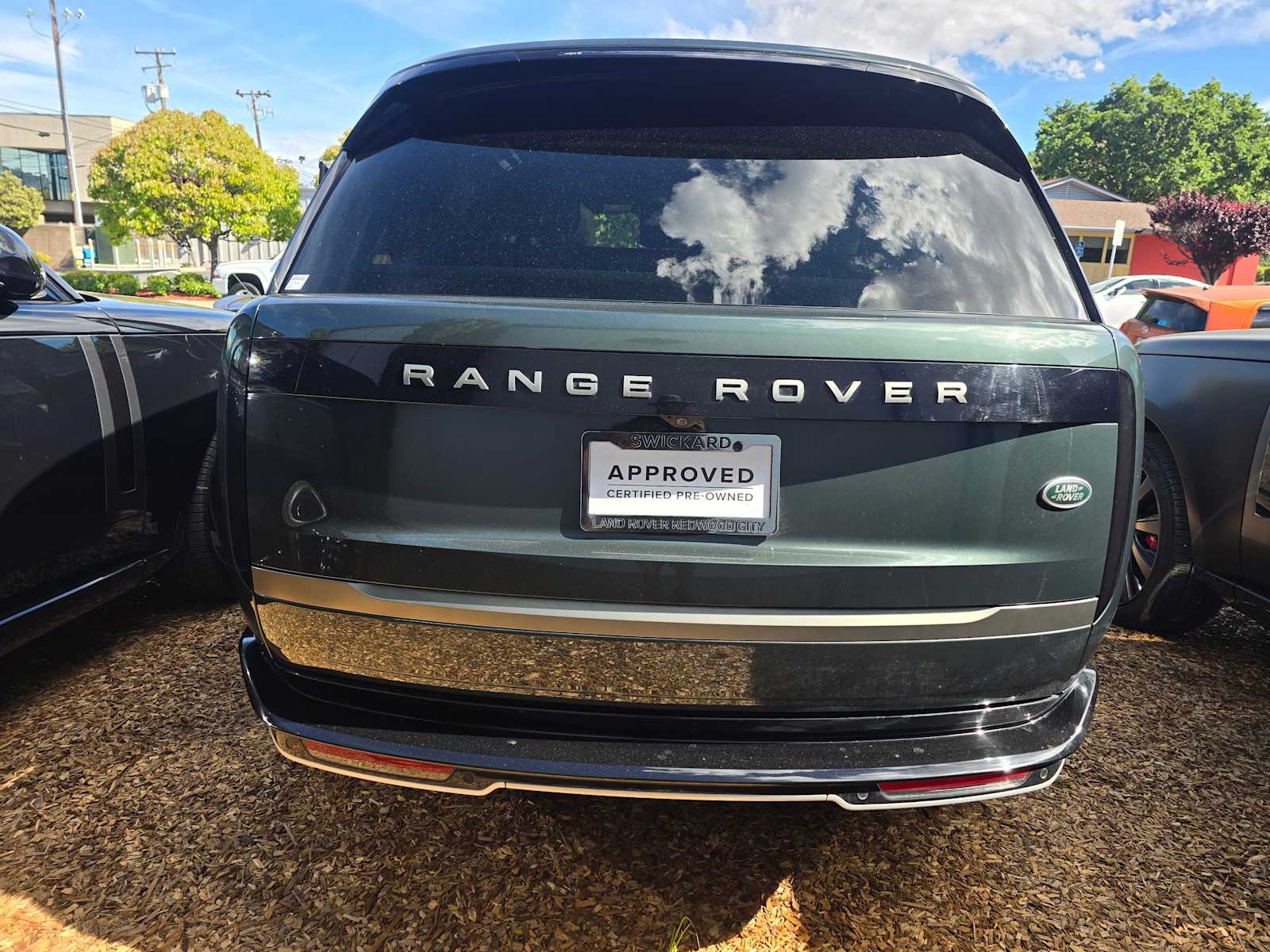View vehicle photo 2