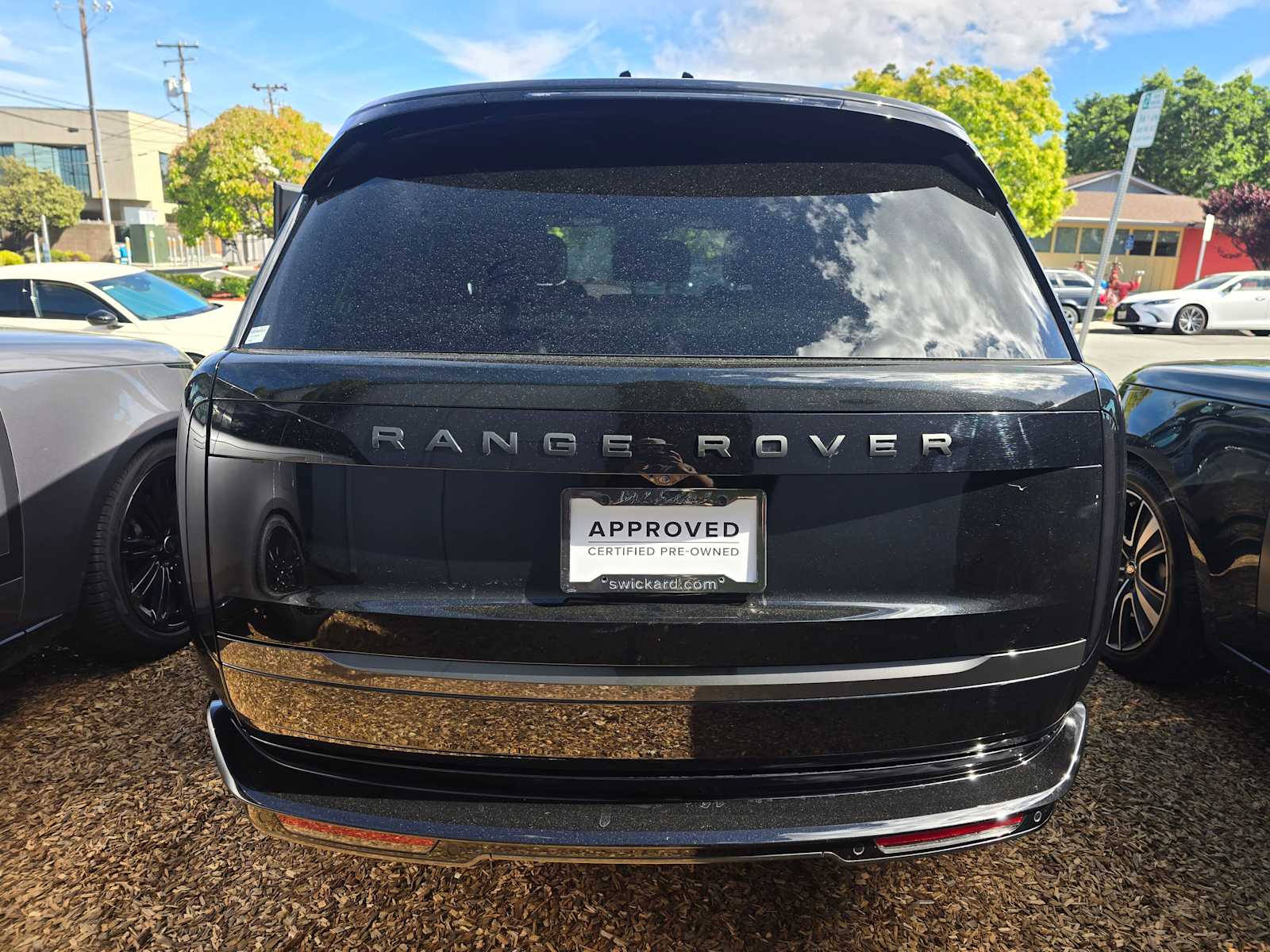 View vehicle photo 2