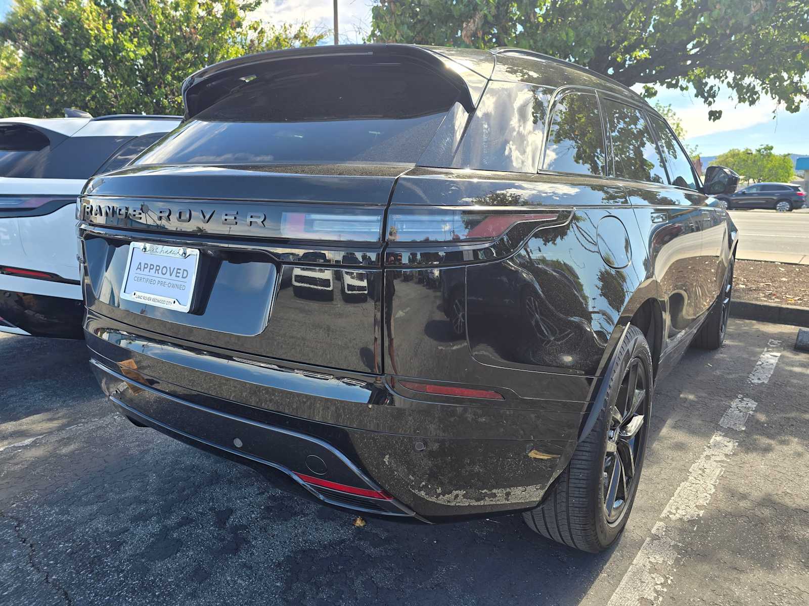 View vehicle photo 3