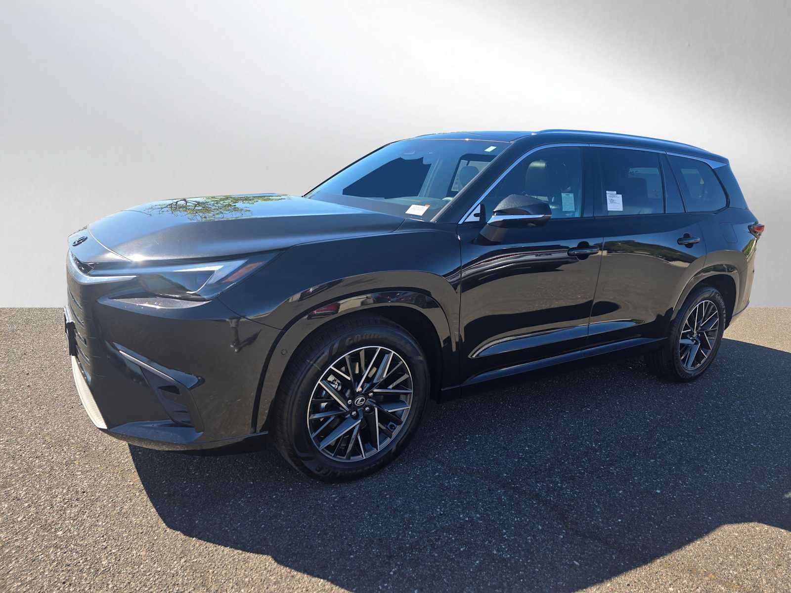 View vehicle photo 7