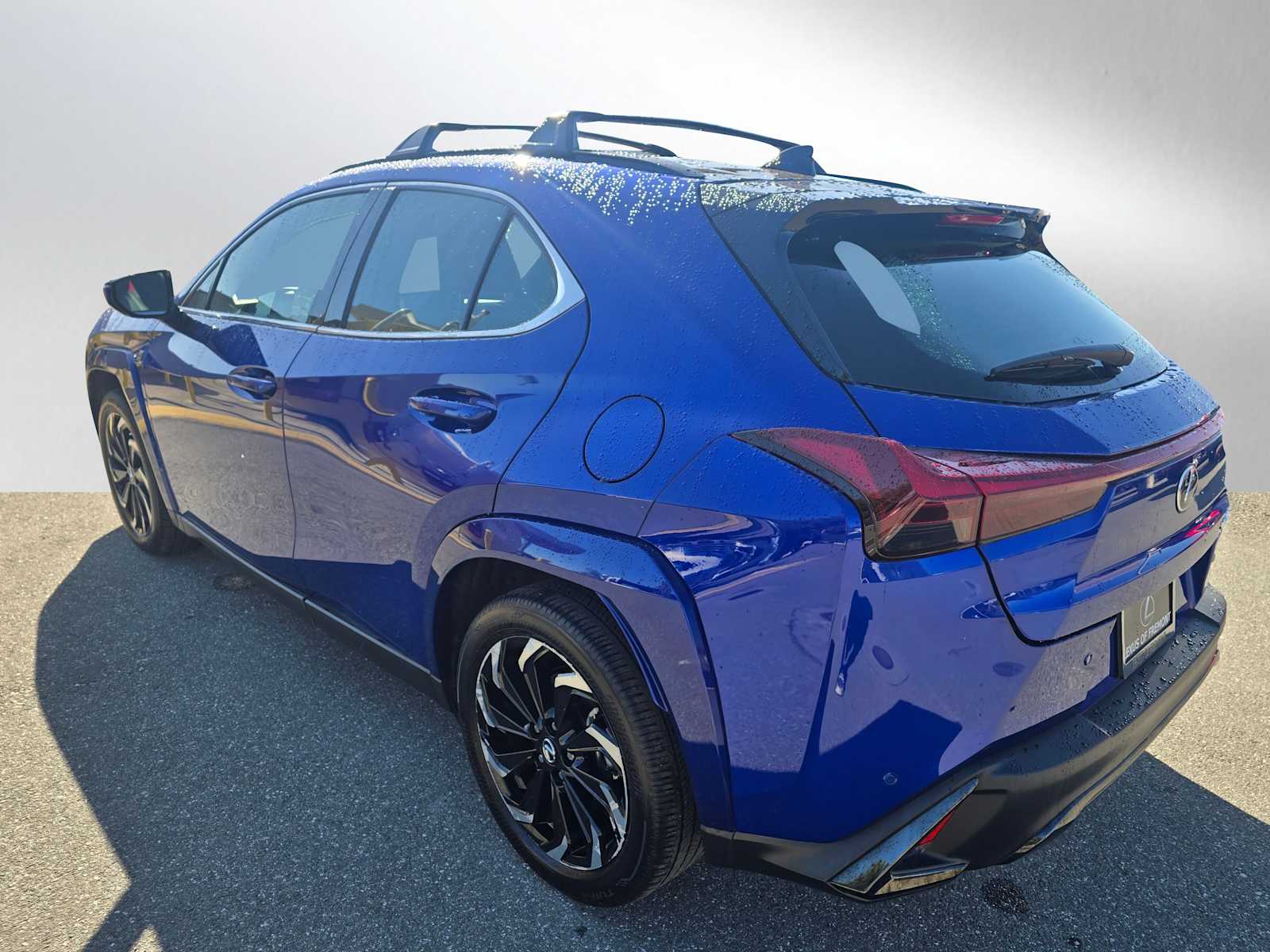 View vehicle photo 5