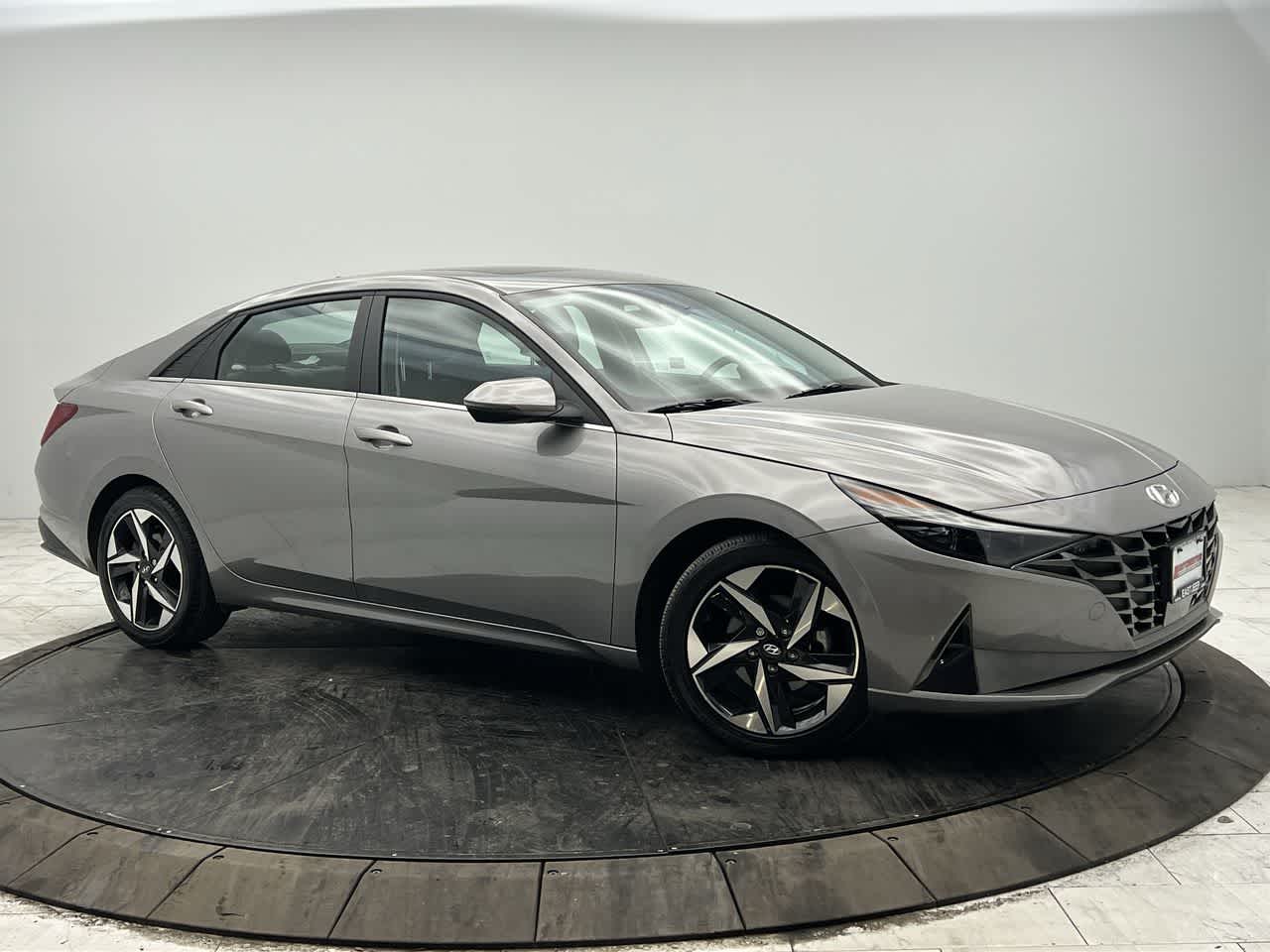 2023 Hyundai Elantra Limited FWD