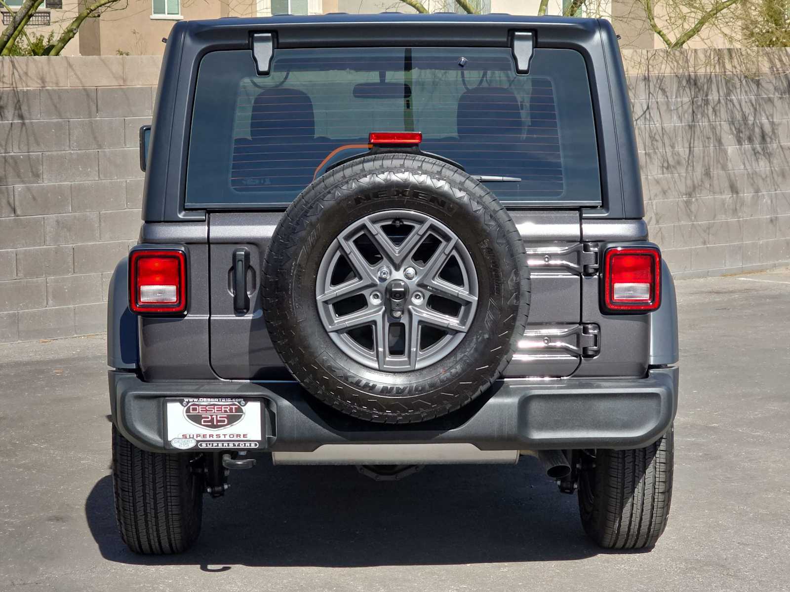 View vehicle photo 7