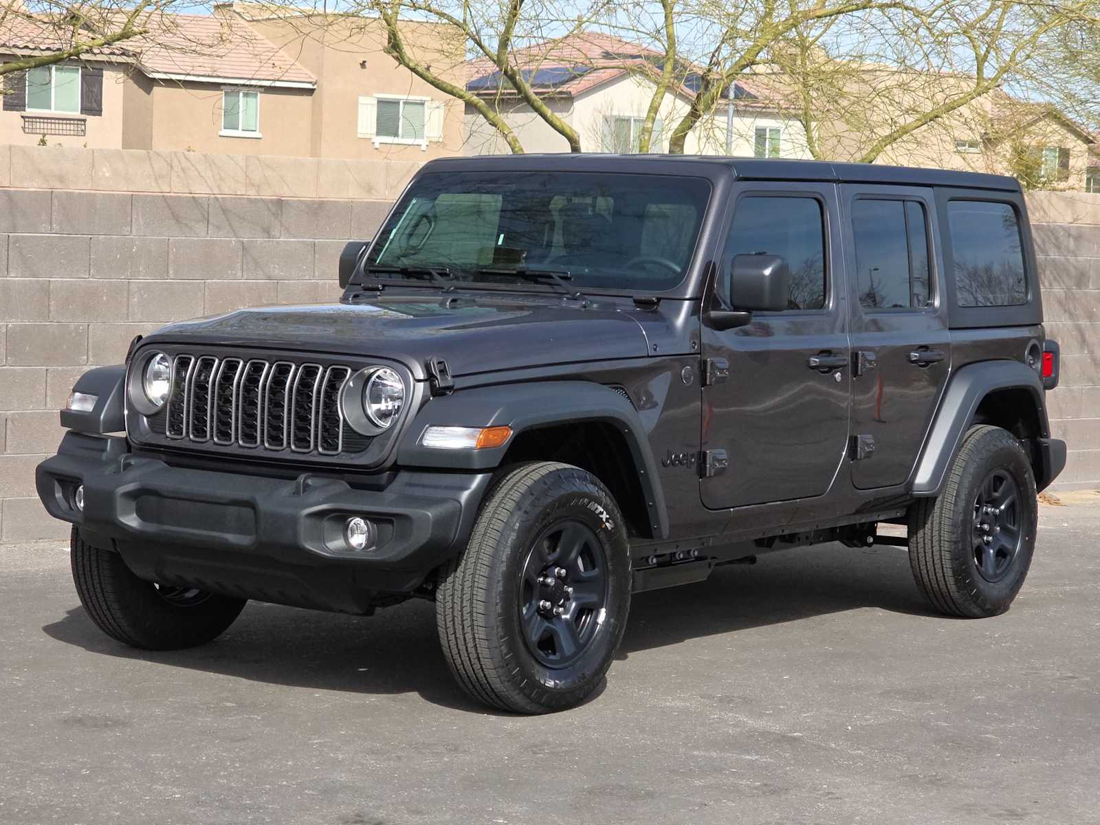 View vehicle photo 4