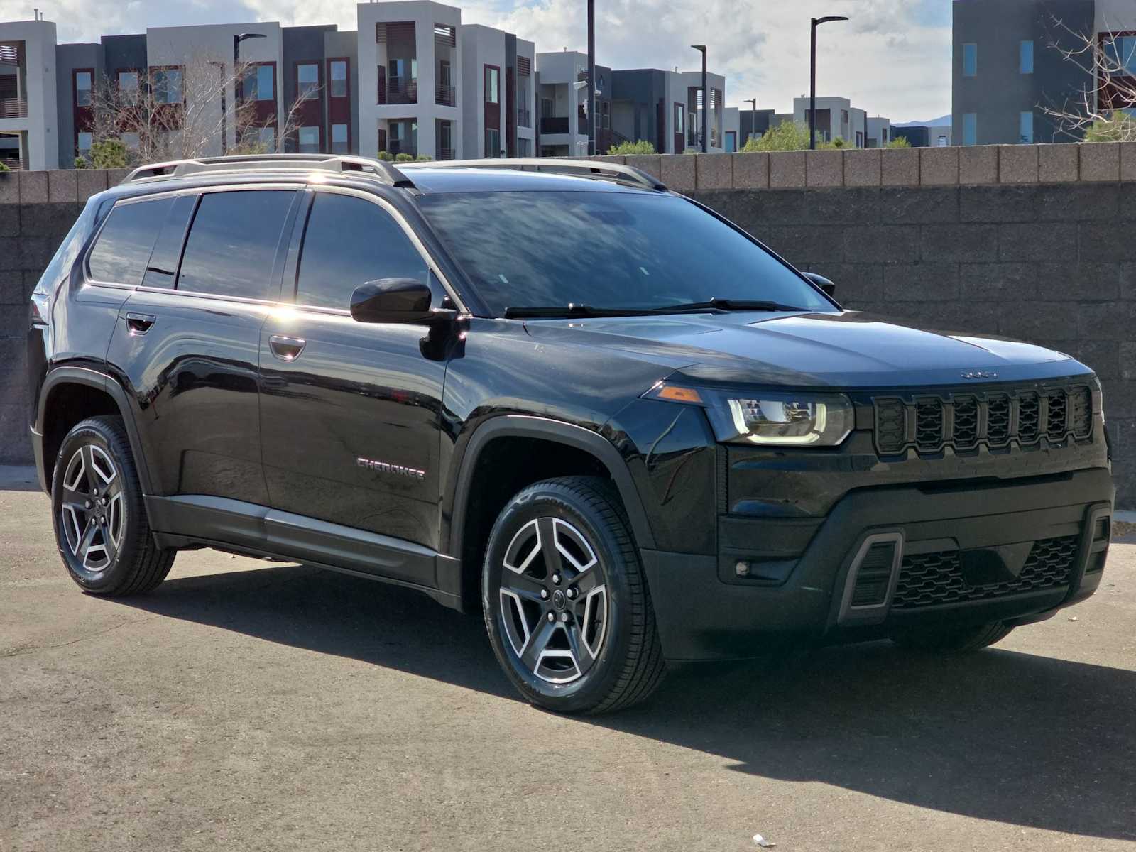 View vehicle photo 2