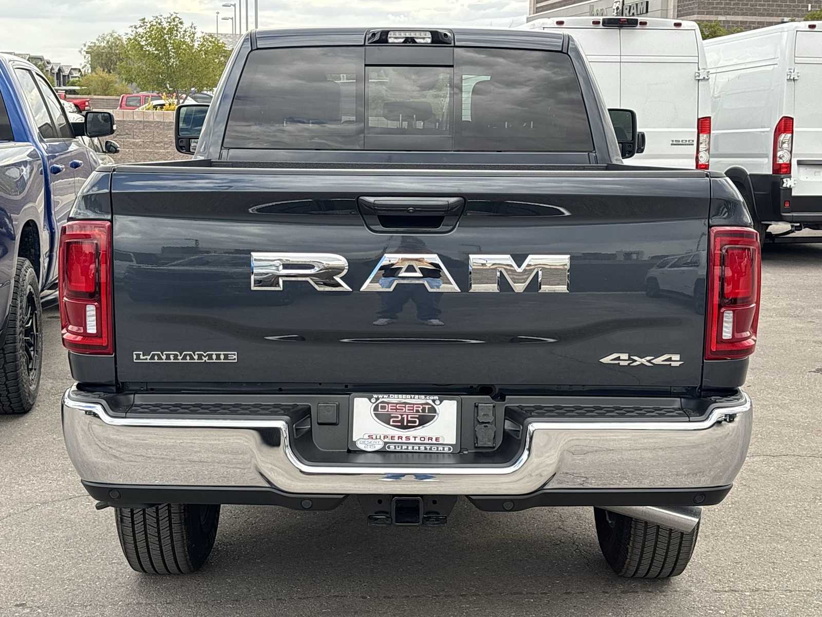 View vehicle photo 7