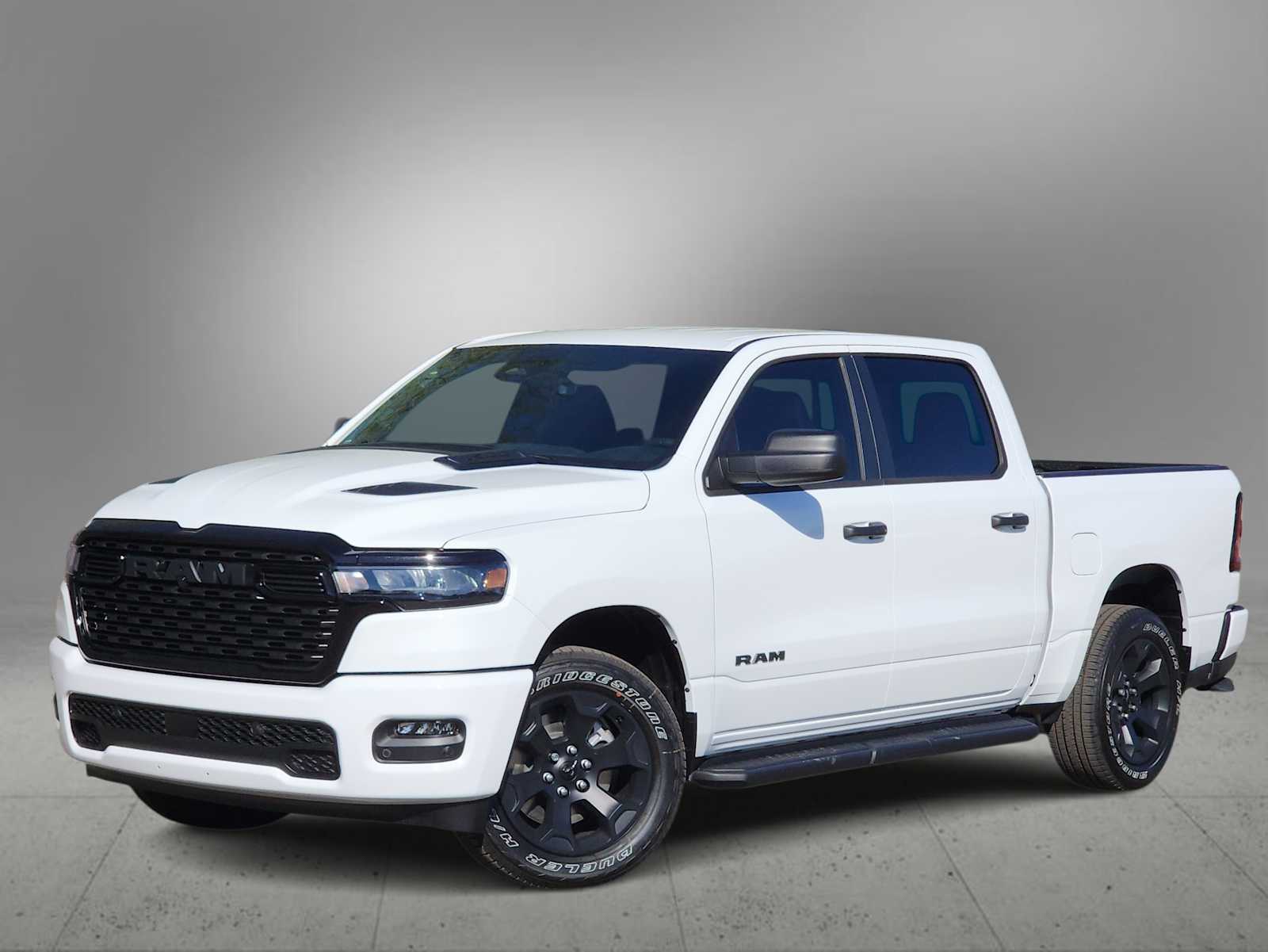 2026 RAM 1500 Express Crew Cab 4WD