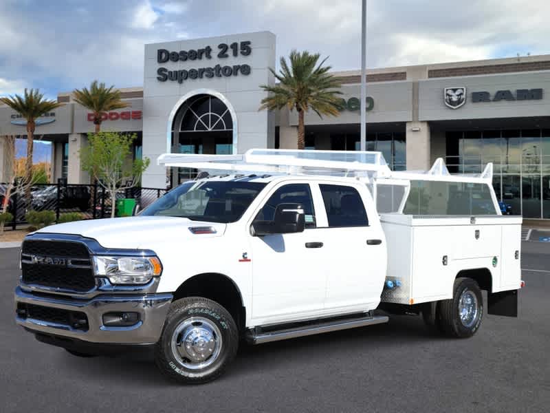 2024 RAM 3500 Chassis Cab Tradesman 4WD Crew Cab 60 CA 172.4 WB