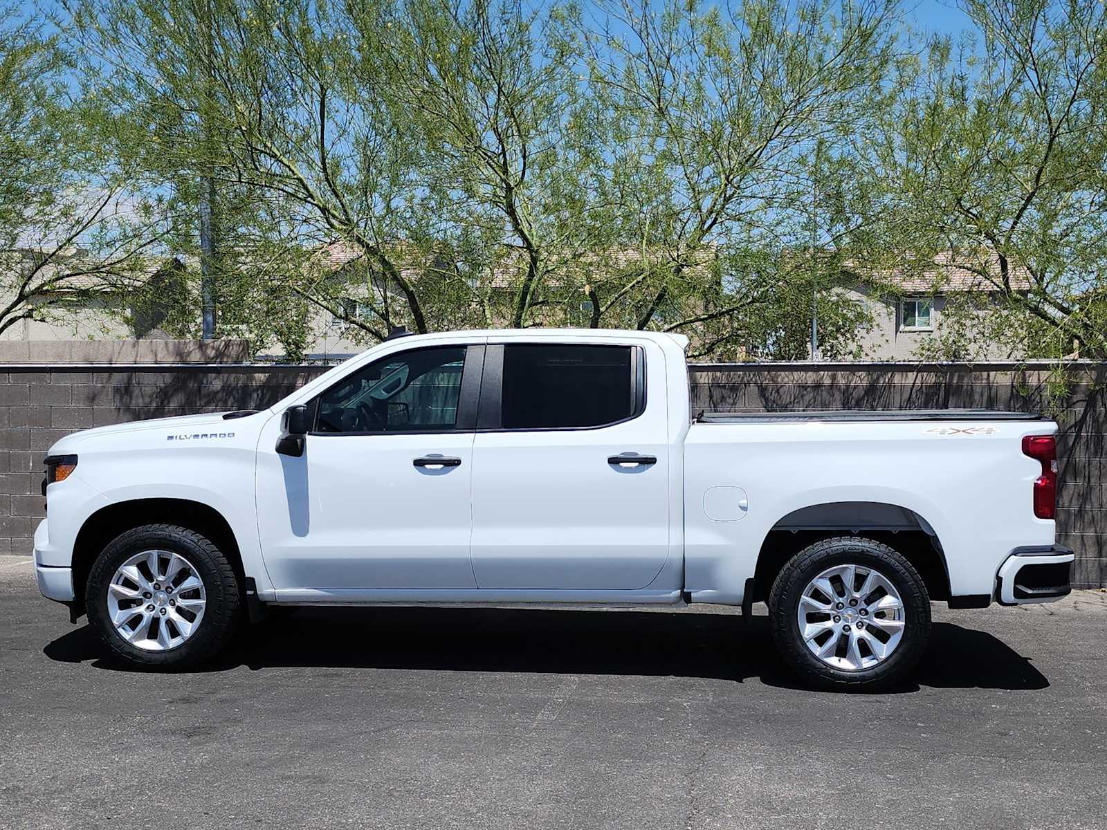 View vehicle photo 5