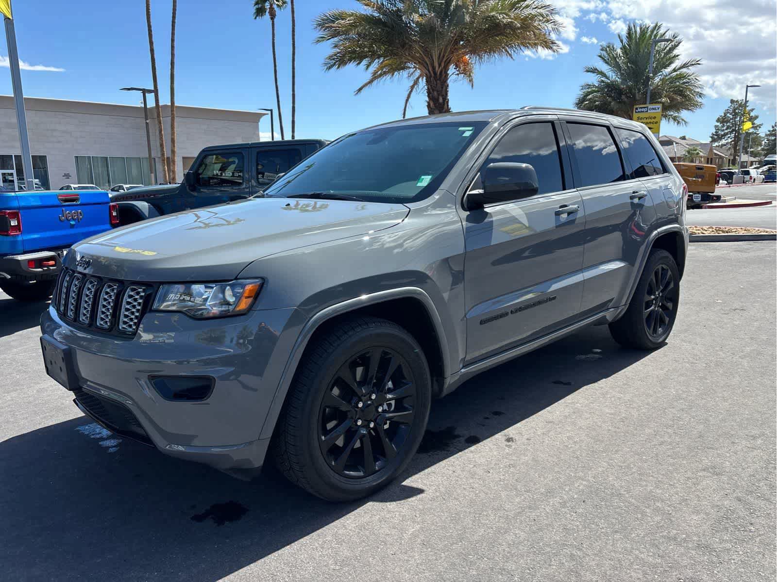 Sting-Gray Clearcoat 2022 Jeep Grand Cherokee SUV / Crossover 4X2 8-Speed Automatic