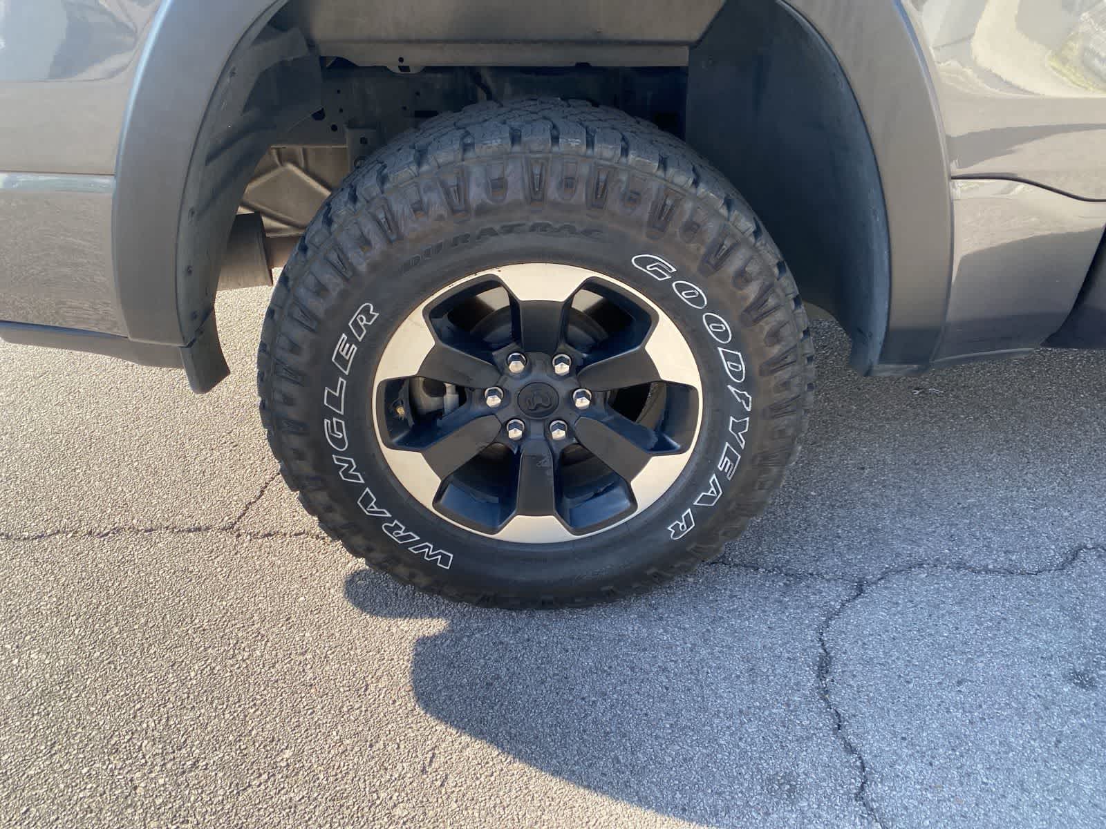 View vehicle photo 6