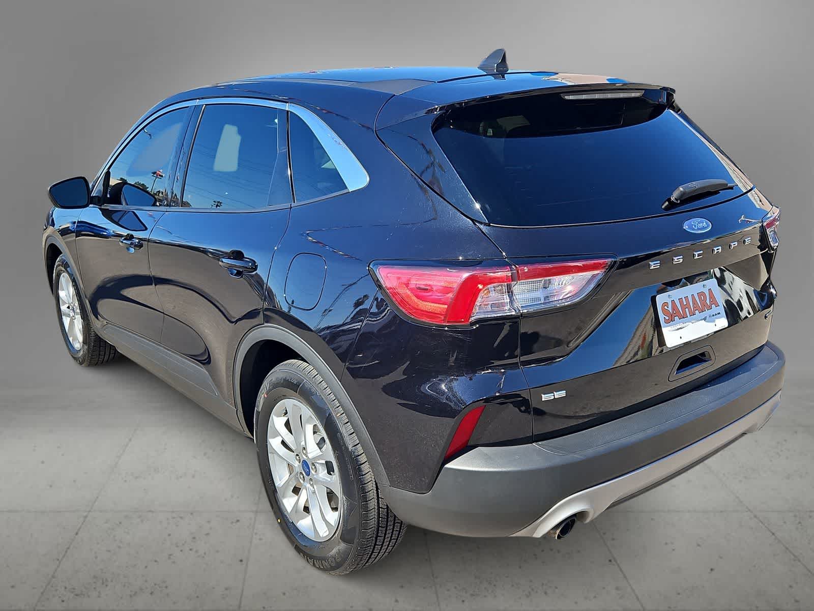 View vehicle photo 7