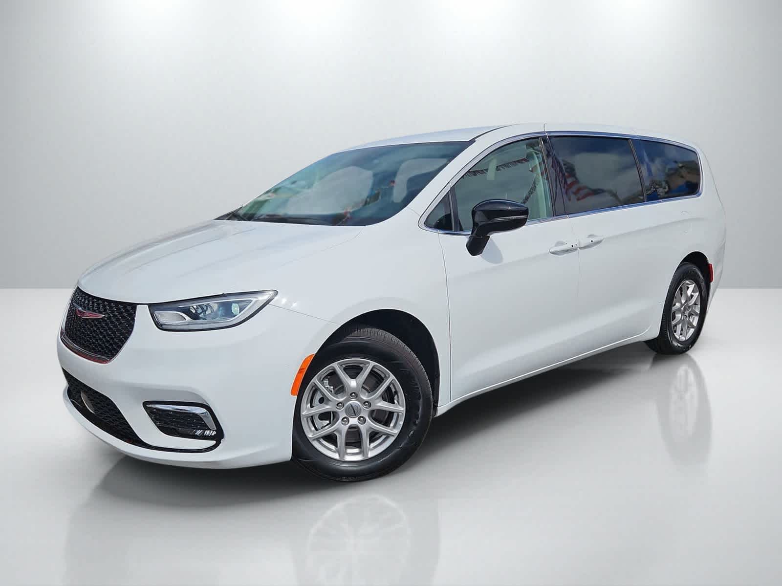 View vehicle photo 2