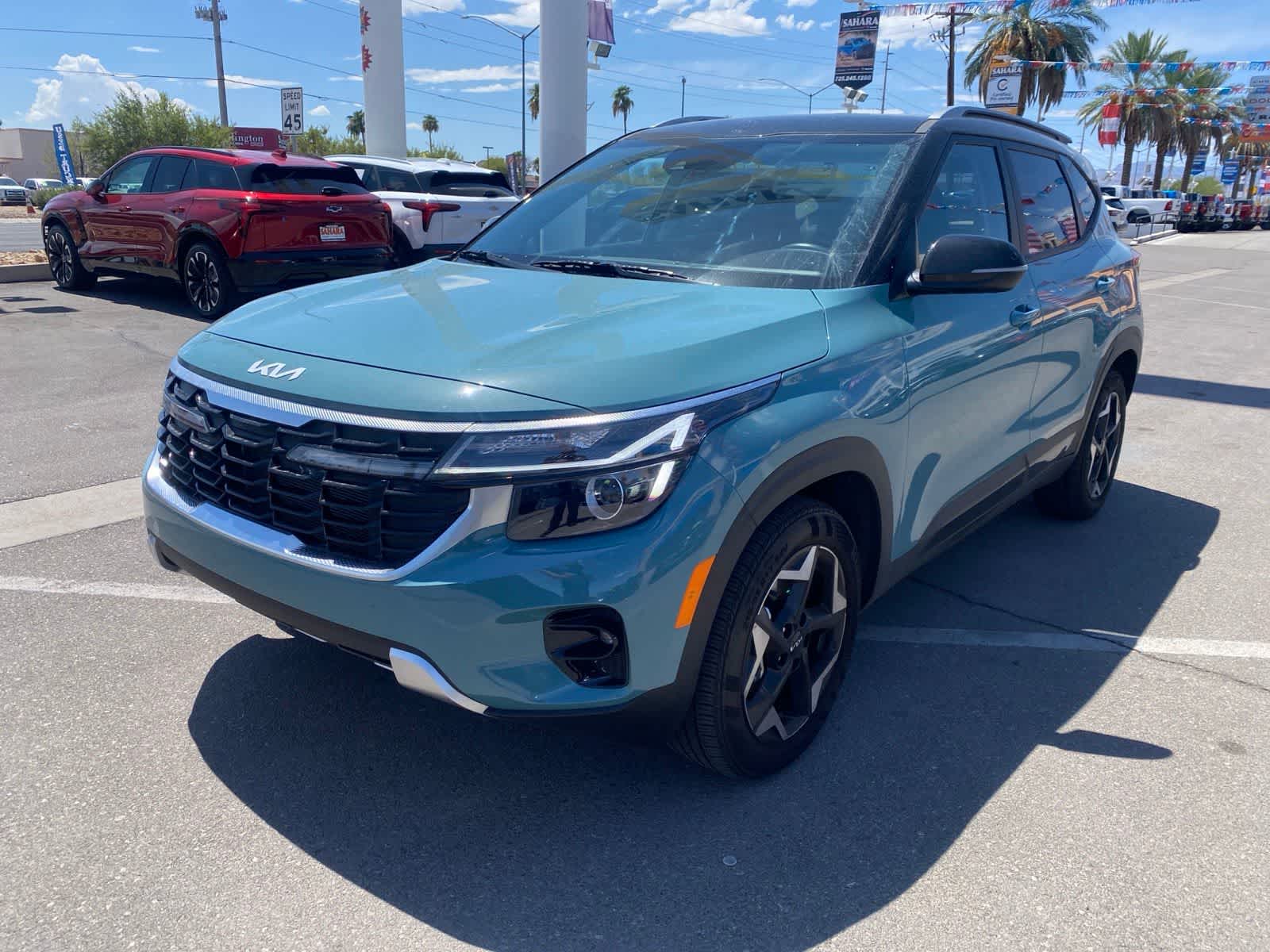 Pluton Blue/Black Roof 2025 Kia Seltos SUV / Crossover Front-Wheel Drive Continuously Variable Transmission