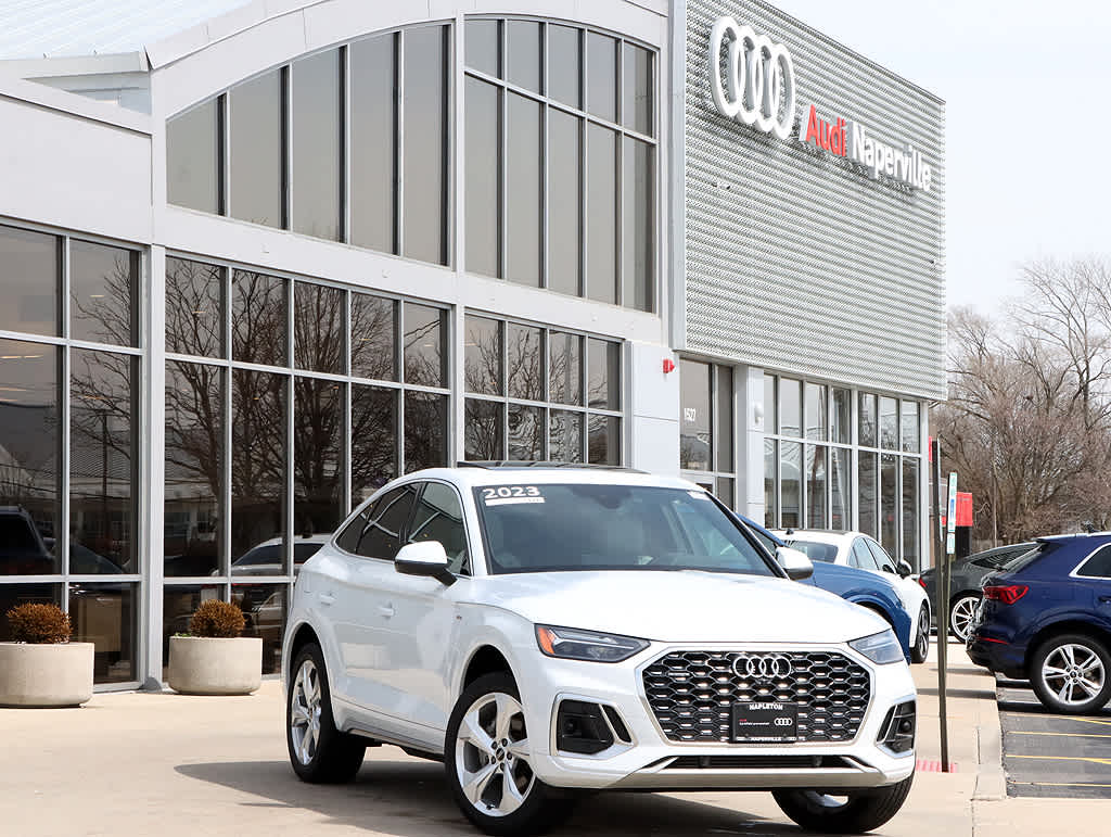 Glacier White Metallic 2023 Audi Q5 Sportback quattro Premium Plus S Line 45 TFSI AWD Sedan All-Wheel Drive 7-Speed Automatic